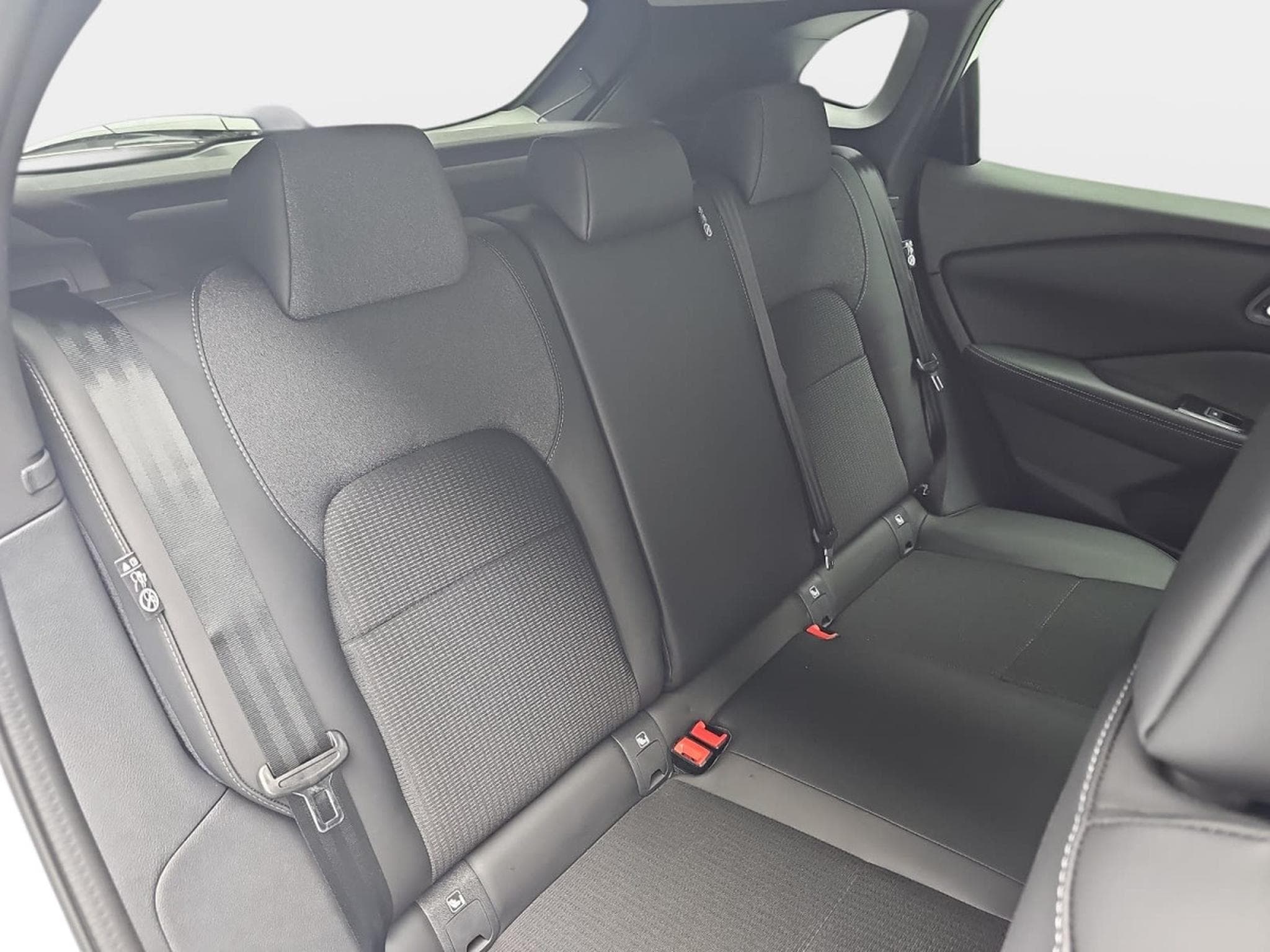 Nissan Qashqai 1.3 DIG-T MHEV 158 N-Connecta (2026) - Photo 16