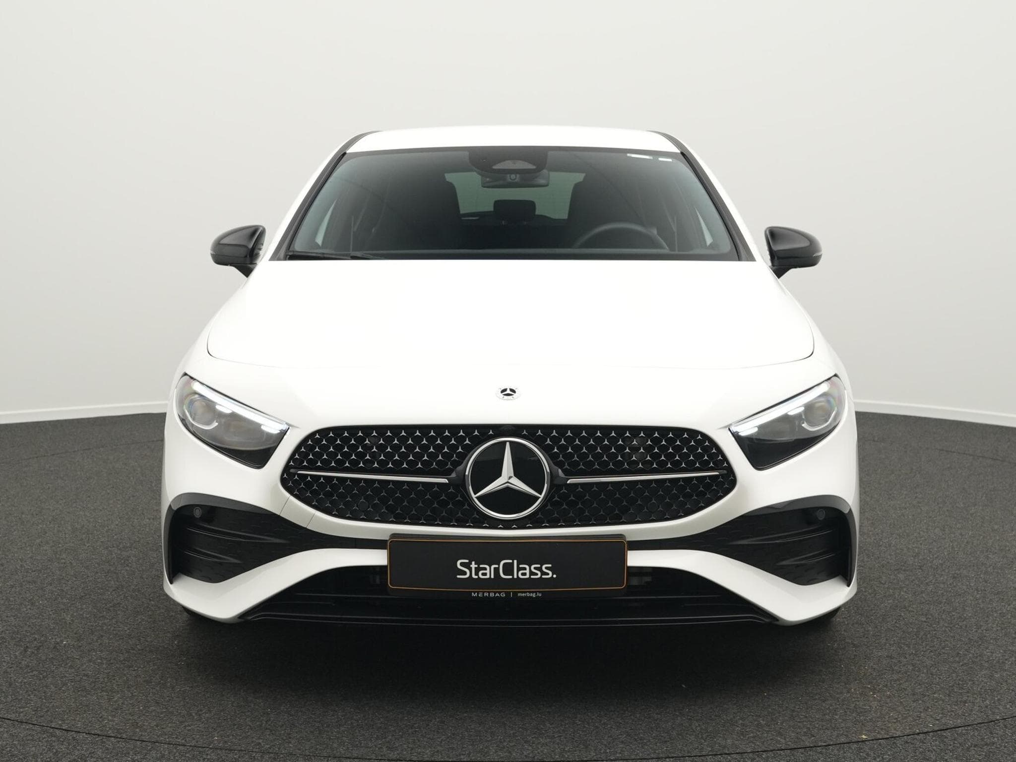 Mercedes A 200 d AMG-Line Multi+Kamera+Ambi+Night (2025) - Photo 2