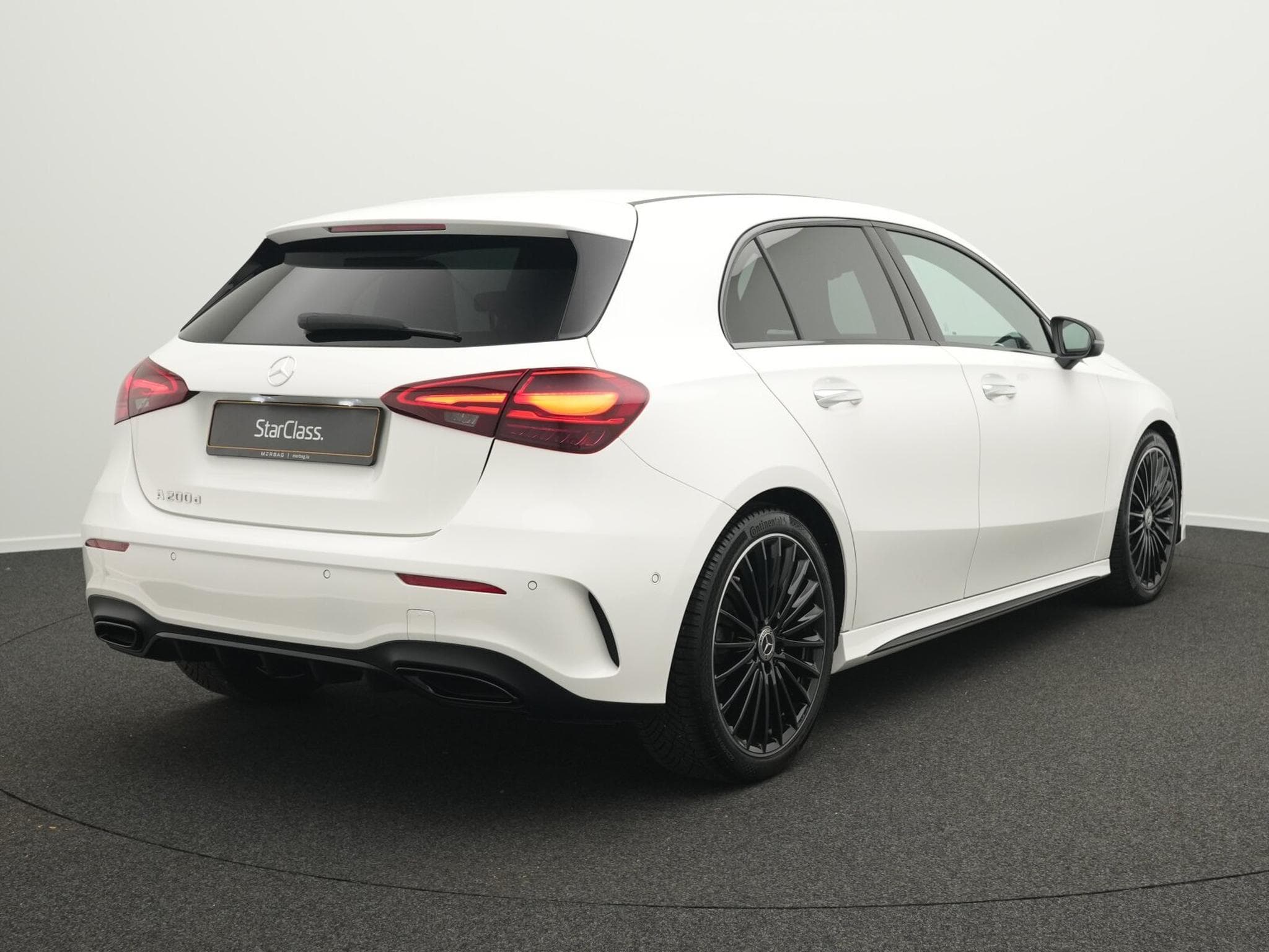 Mercedes A 200 d AMG-Line Multi+Kamera+Ambi+Night (2025) - Photo 3