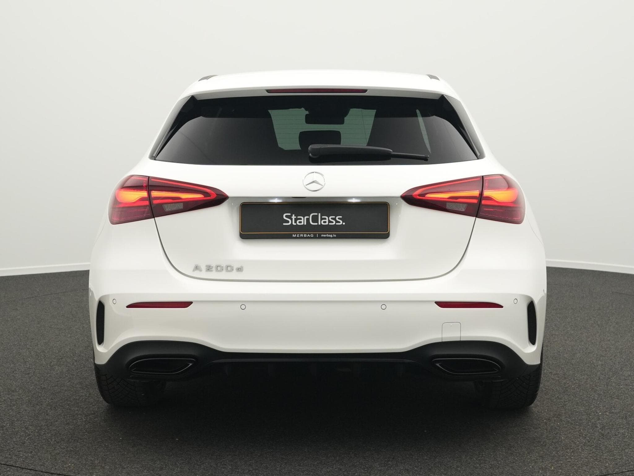 Mercedes A 200 d AMG-Line Multi+Kamera+Ambi+Night (2025) - Photo 4