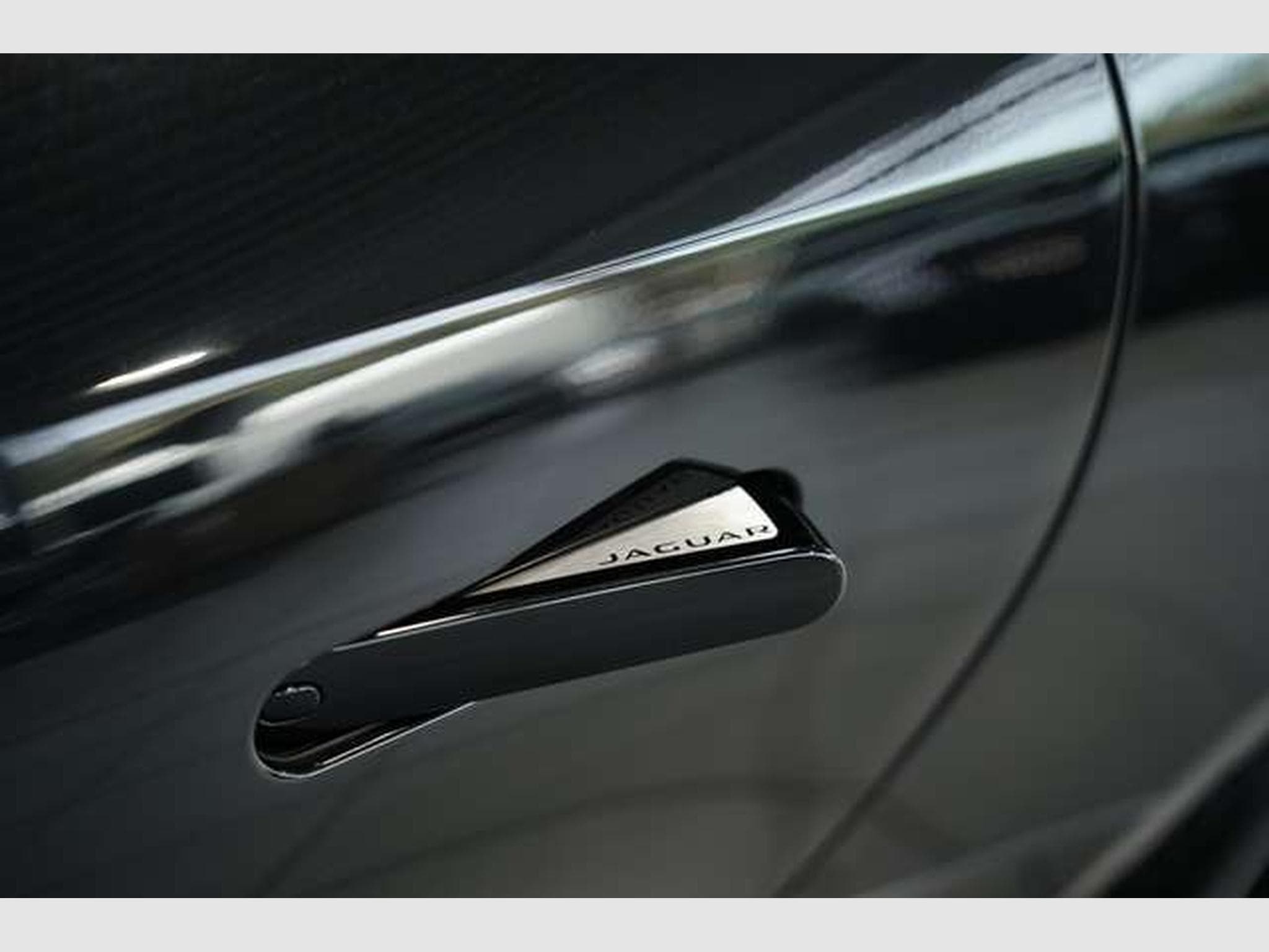 Jaguar F-Type Cabrio RWD *2.HD*First Edition*20*Schale (2021) - Photo 16