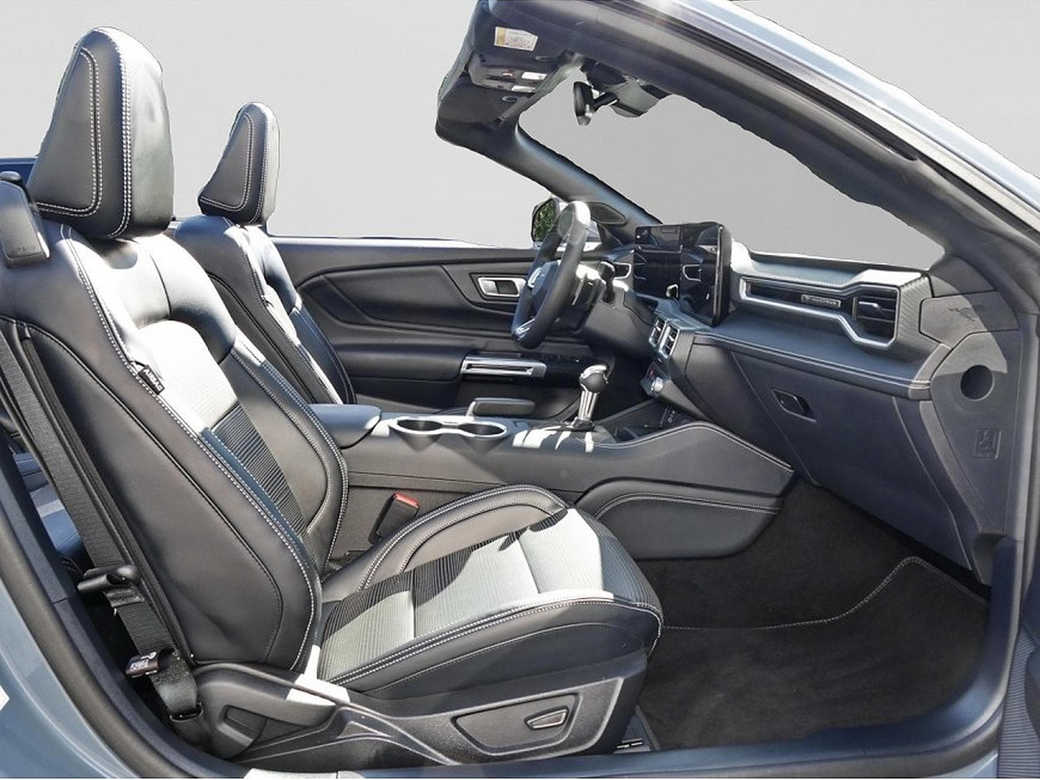 Ford Mustang (2024) - Photo 4