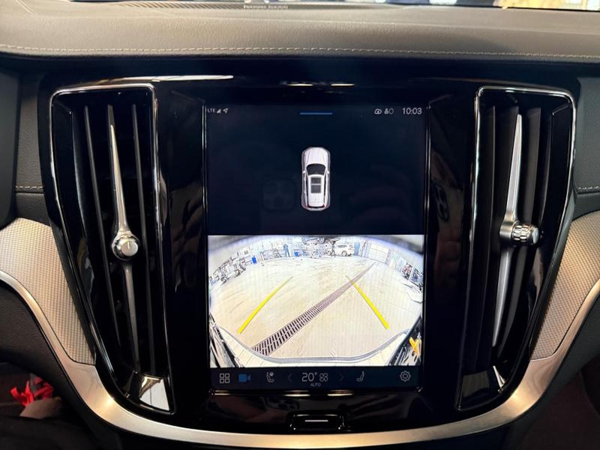 Volvo V60 T6 Ultra Dark / Hybride (2024) - Foto 17