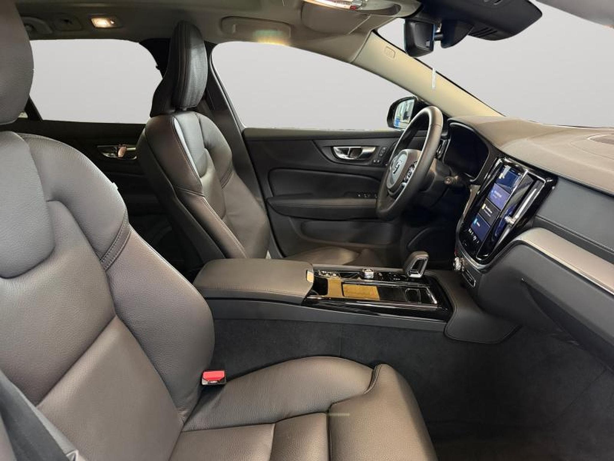 Volvo V60 T6 Ultra Dark / Hybride (2024) - Photo 14