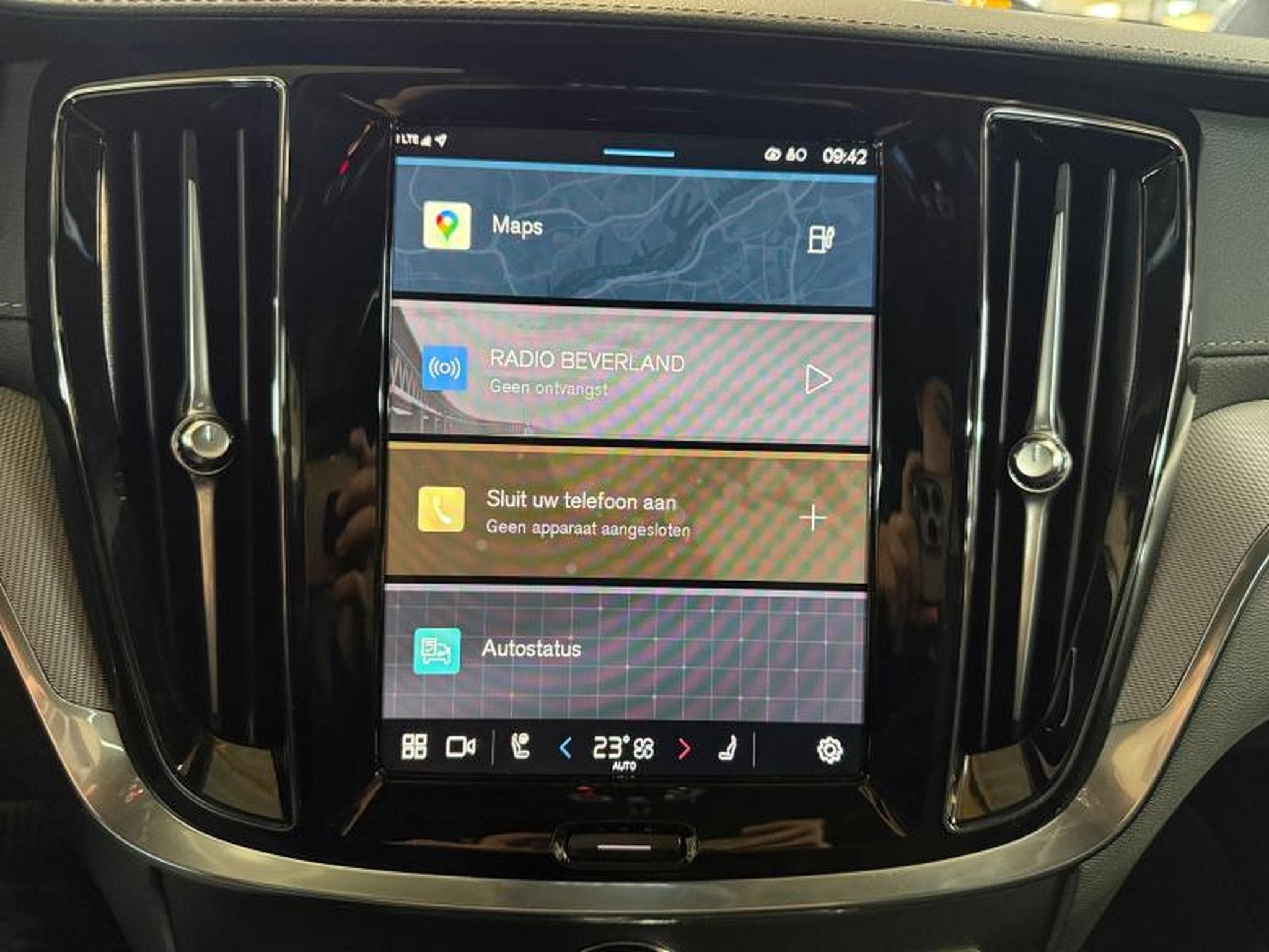 Volvo V60 T6 Ultra Dark / Hybride (2024) - Photo 15