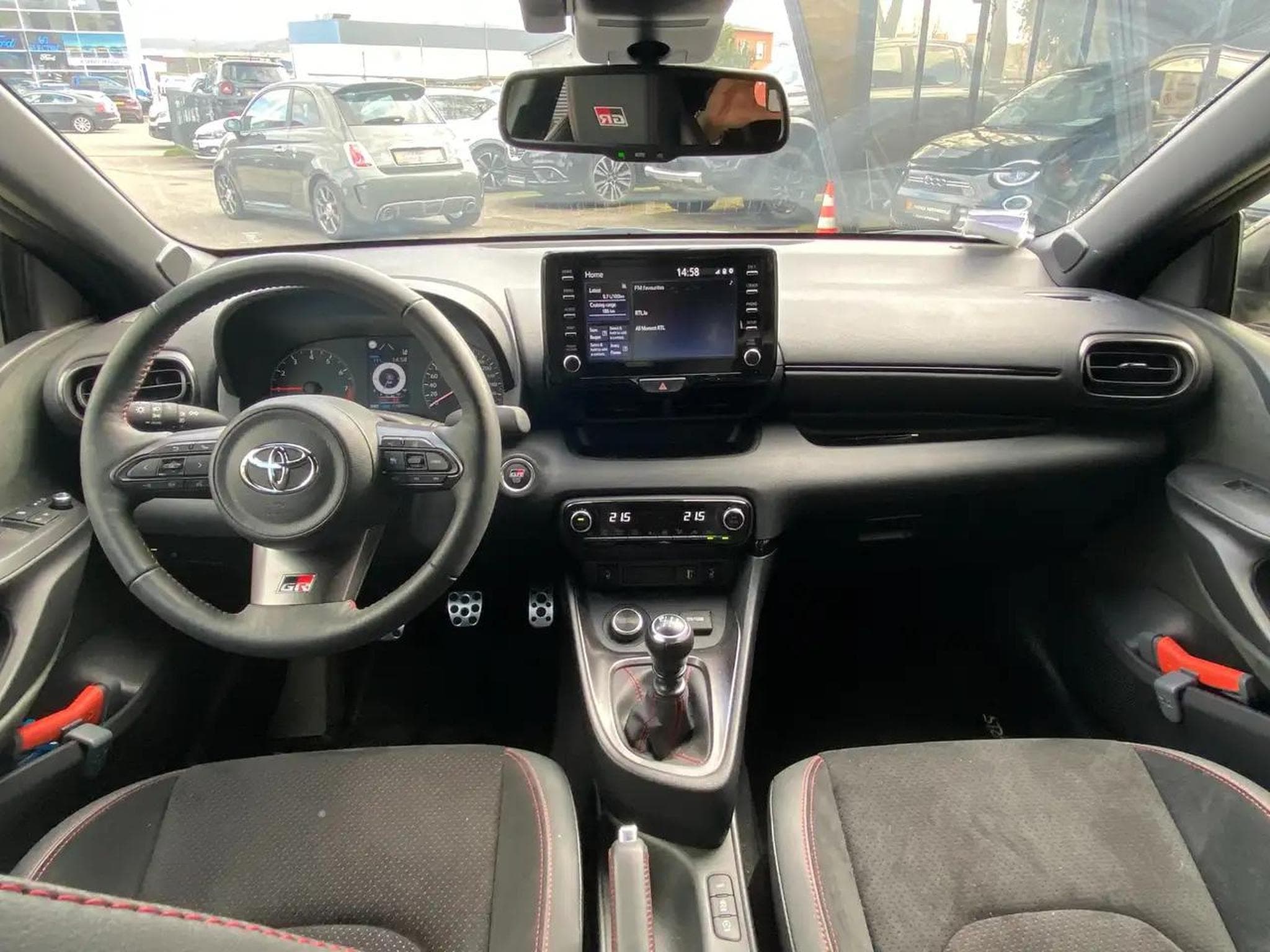 Toyota Yaris (2024) - Photo 13