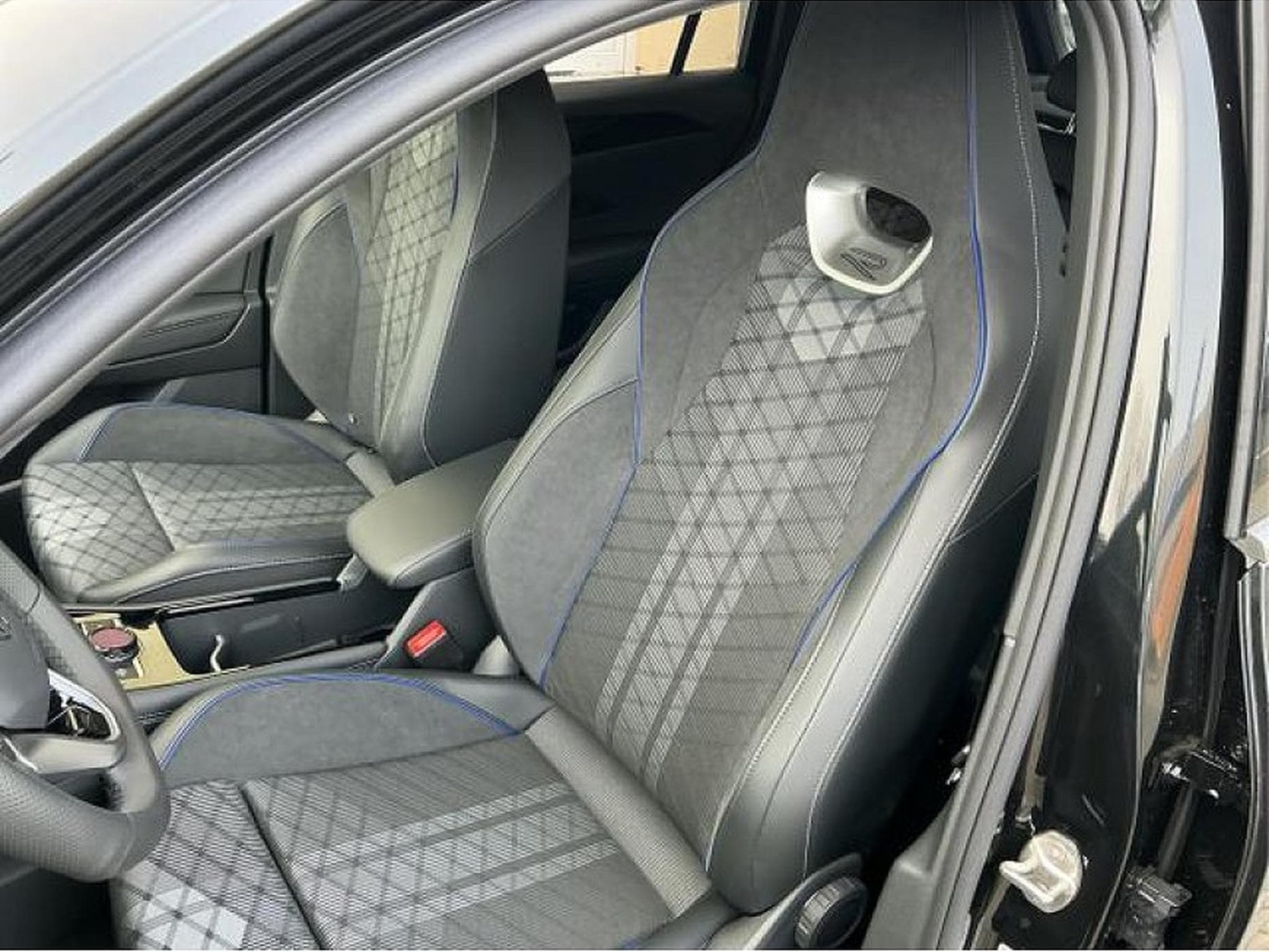 VW Tiguan (2025) - Photo 10