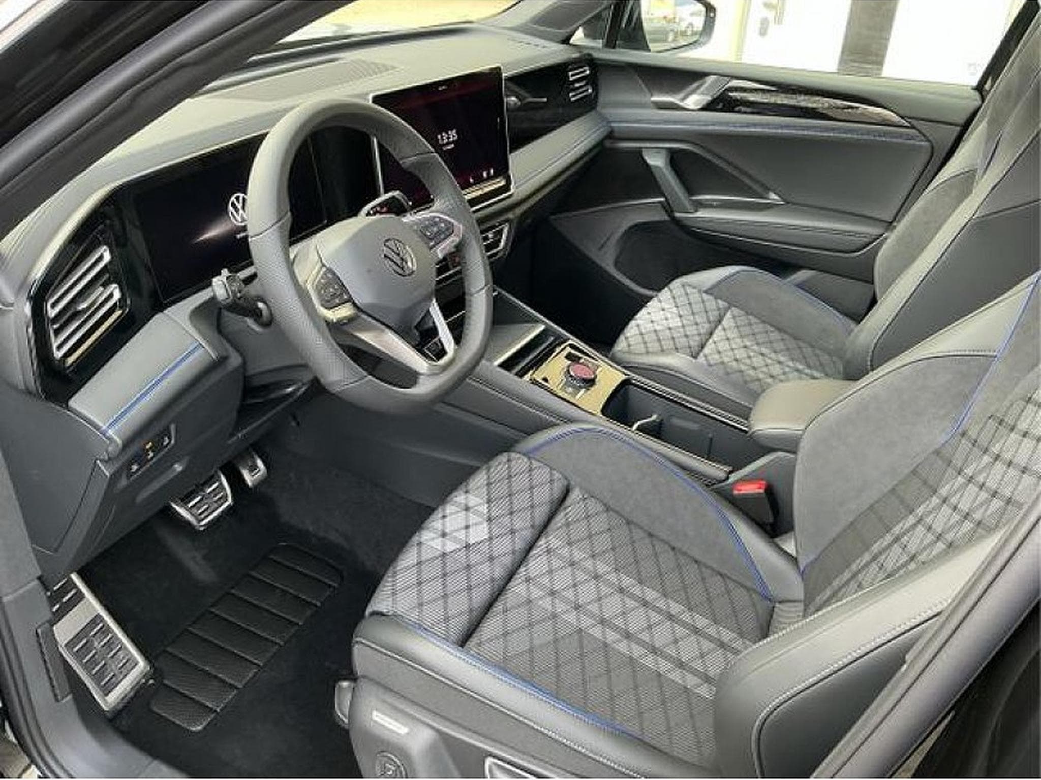 VW Tiguan (2025) - Photo 9