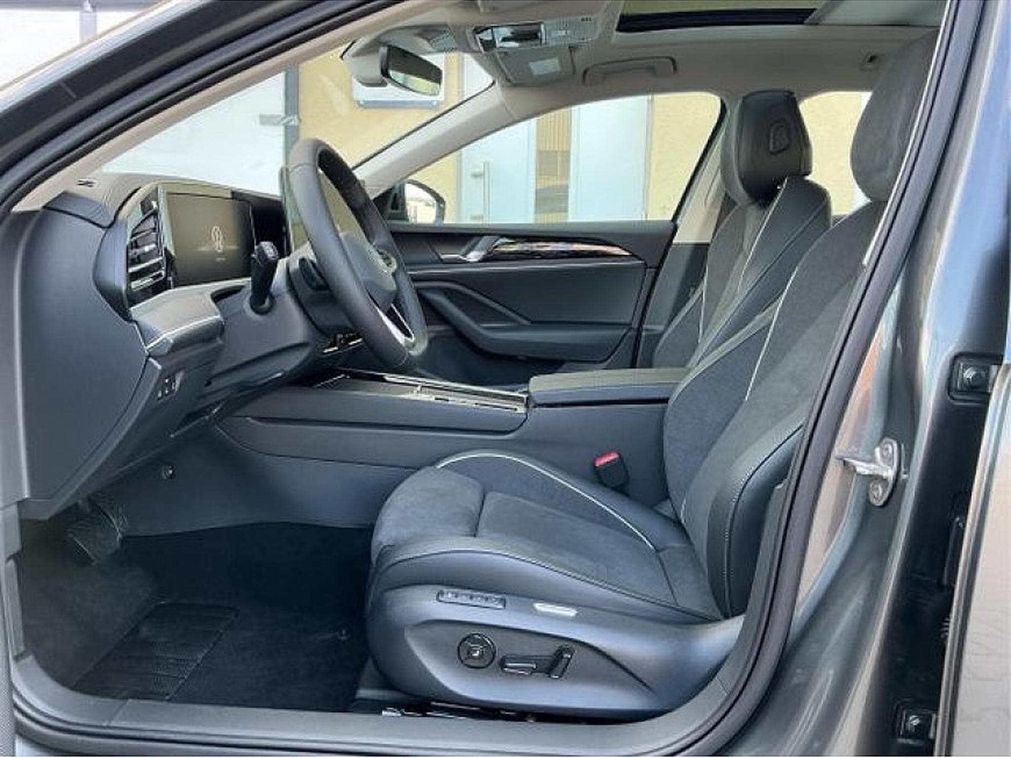 VW Passat (2025) - Photo 9