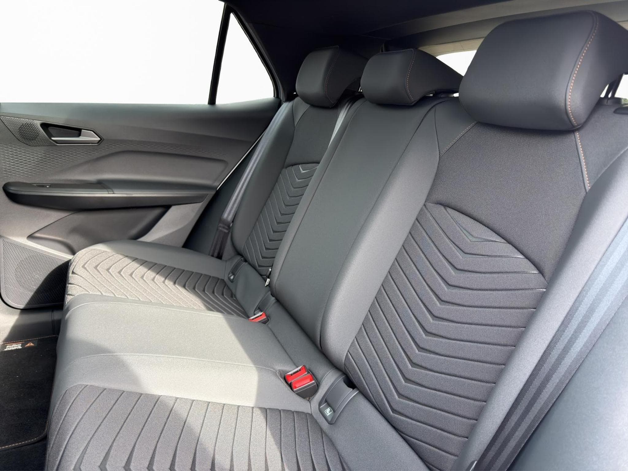 Cupra Born eBOOST 59kWh 170kW/231ch (2025) - Photo 11