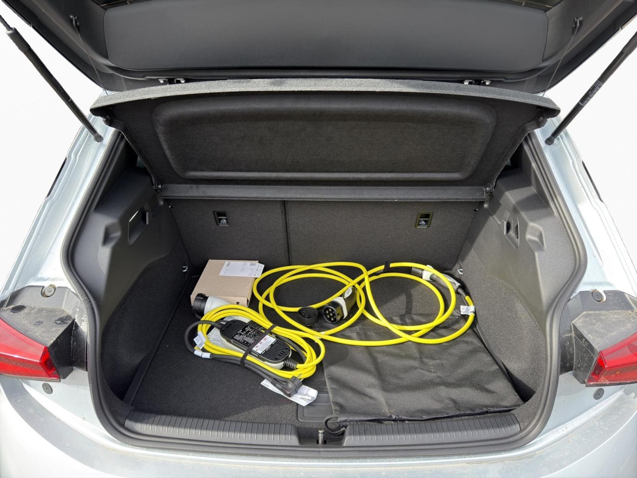 Cupra Born eBOOST 59kWh 170kW/231ch (2025) - Photo 12