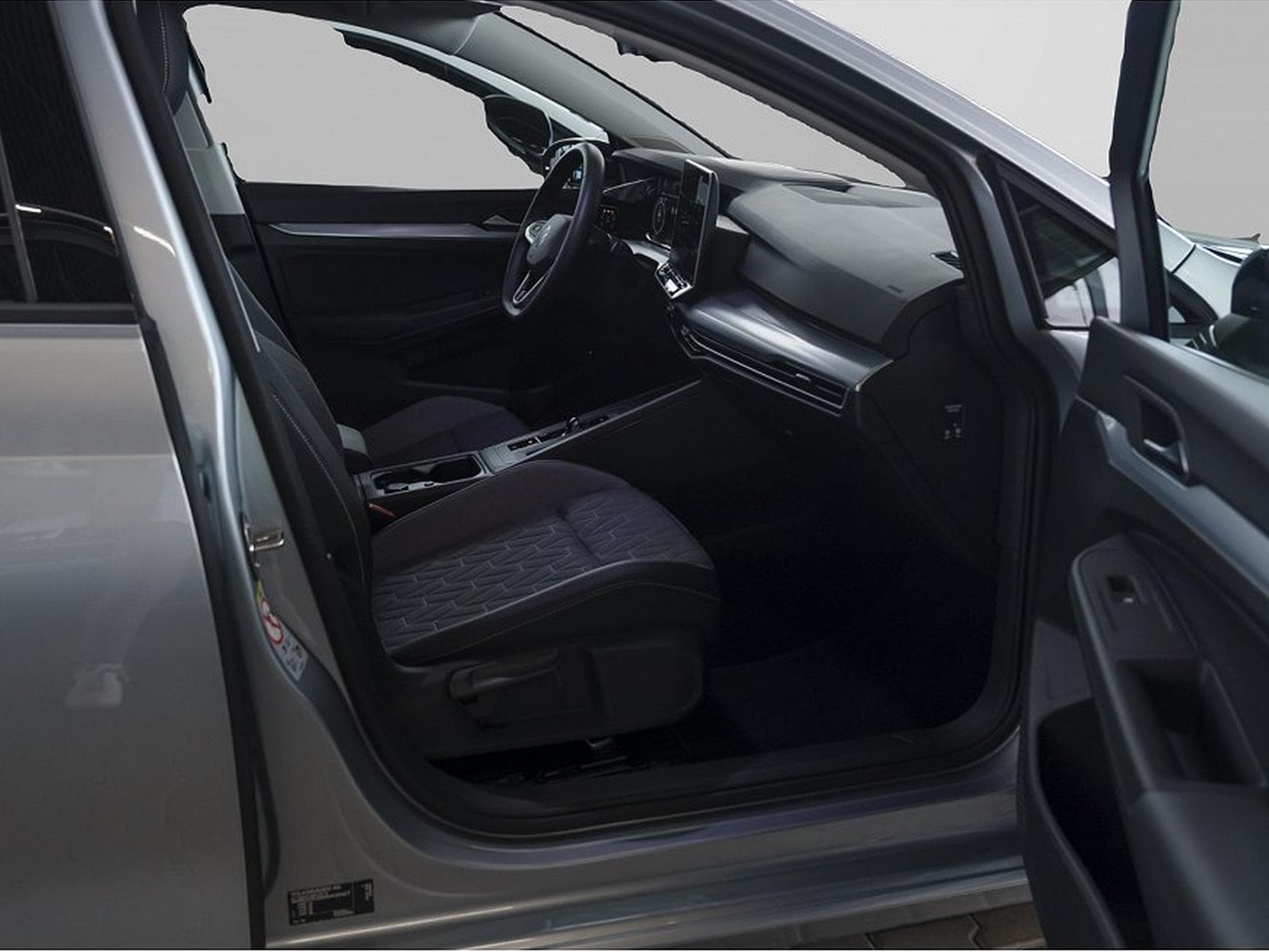 VW Golf (2025) - Photo 2