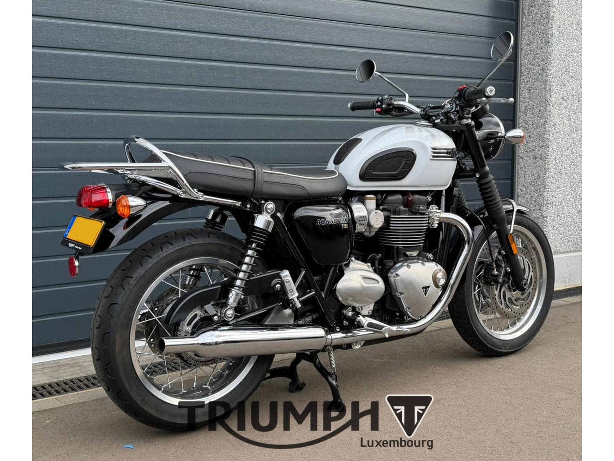 Triumph Bonneville BONNEVILLE T120 (2023) - Photo 6