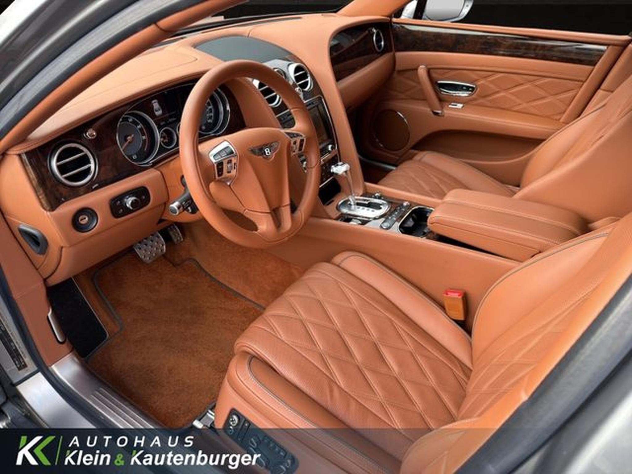 Bentley Flying Spur FLYING SPUR V8 MULLINER +VOLL+REAR-EN+SCHECKHEFT (2015) - Photo 13