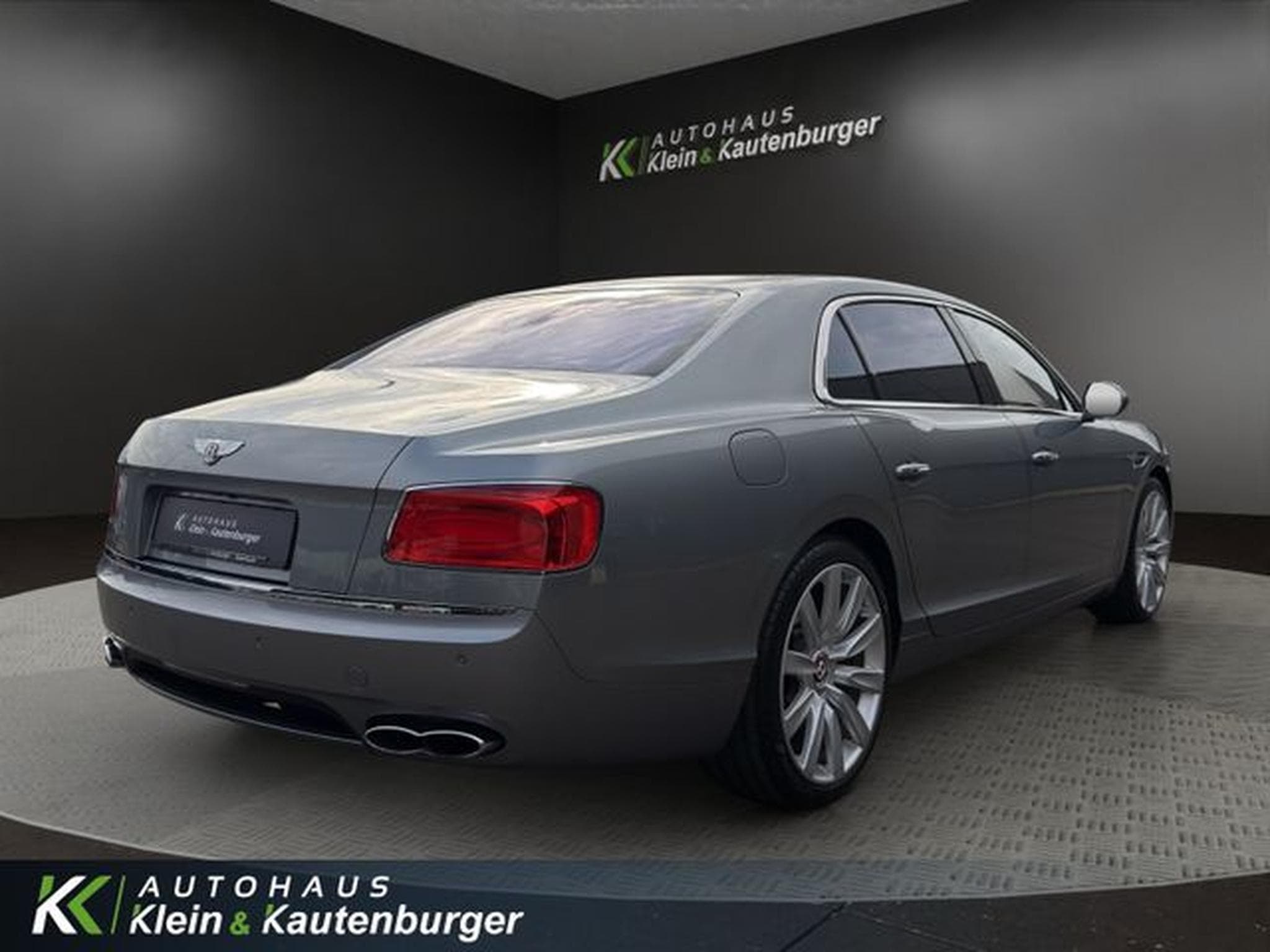 Bentley Flying Spur FLYING SPUR V8 MULLINER +VOLL+REAR-EN+SCHECKHEFT (2015) - Photo 5