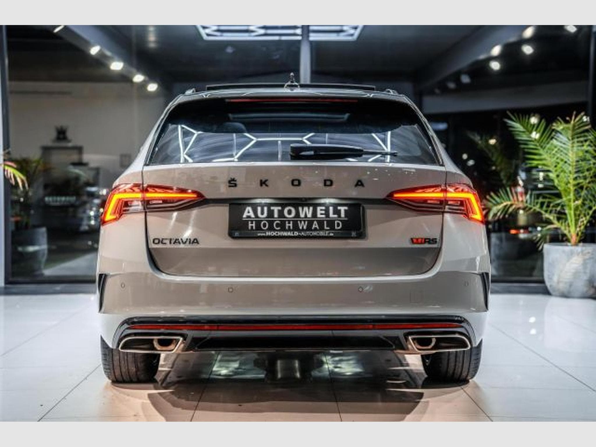 Skoda Octavia Octavia RS 2.0 TSI DSG First Edit. PANO HuD LED (2021) - Photo 12