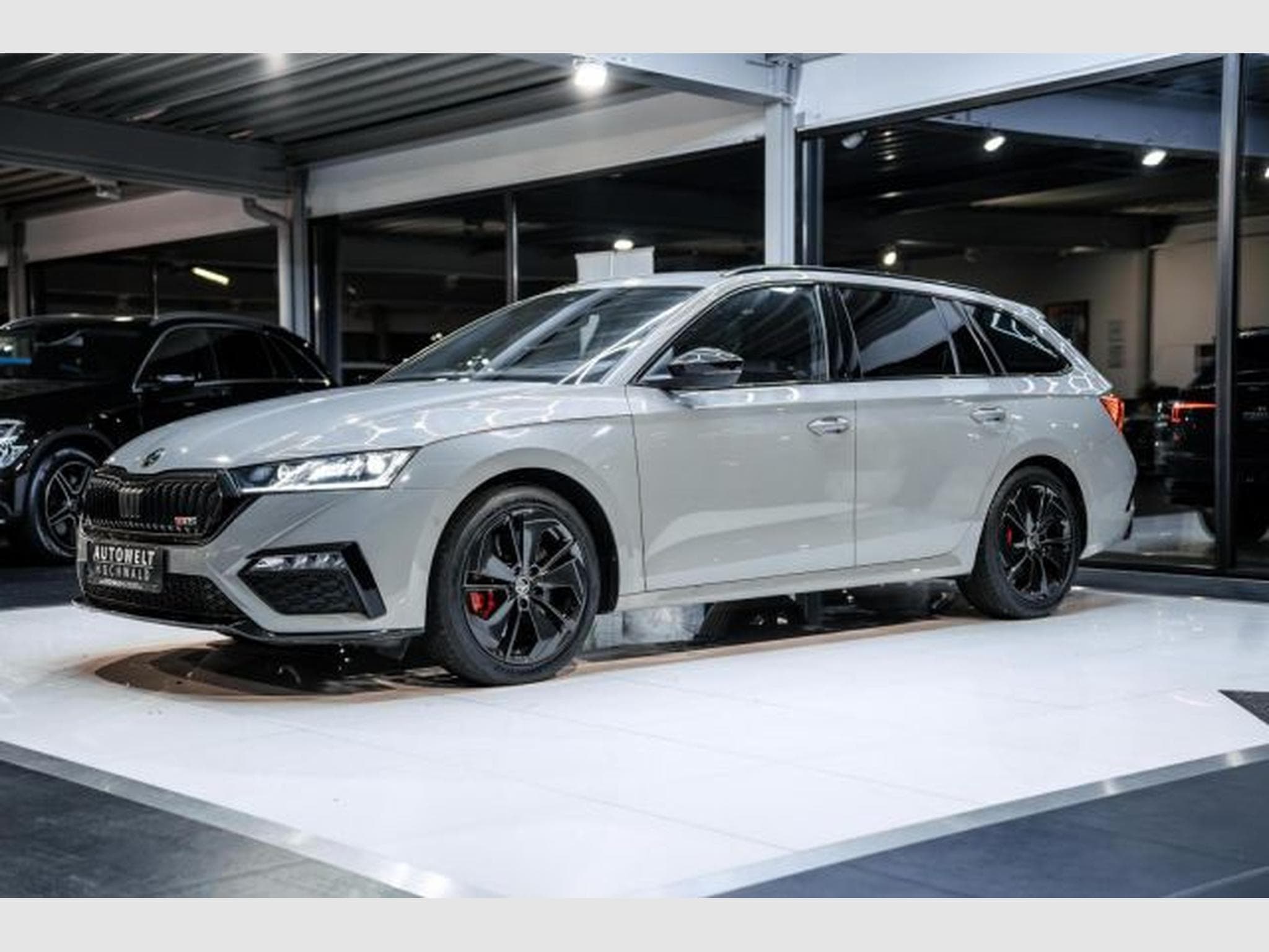 Skoda Octavia Octavia RS 2.0 TSI DSG First Edit. PANO HuD LED (2021) - Photo 4