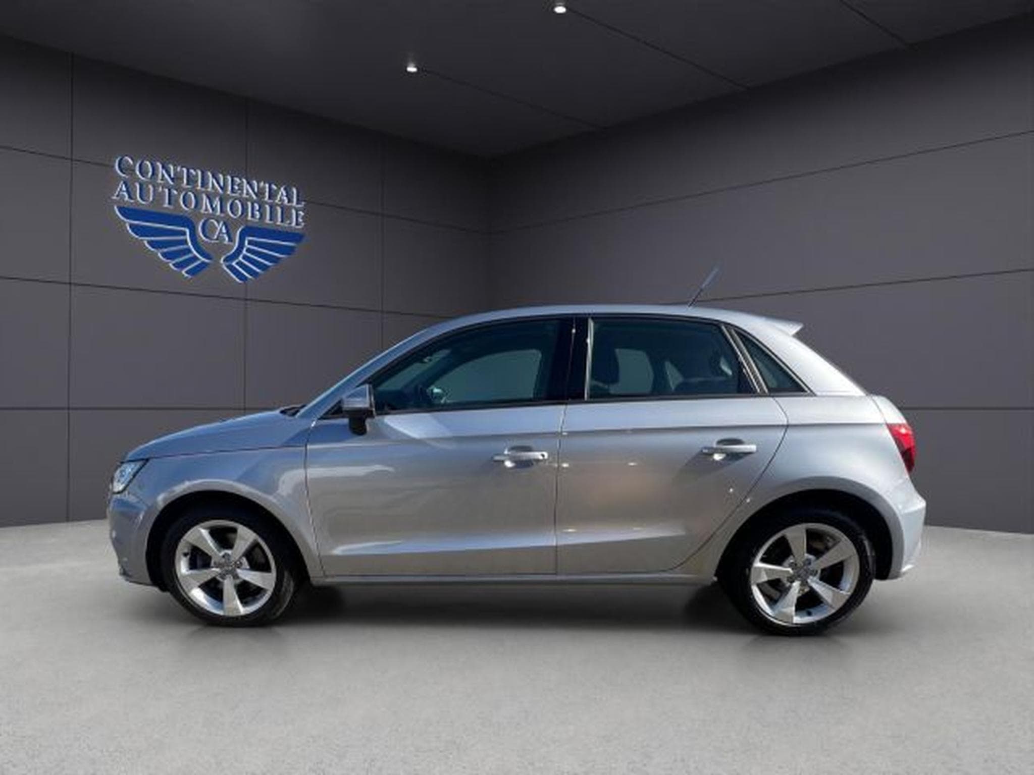 Audi A1 A1 Sportback NAVI,KLIMA,BIXENON,MFL,GRA,PDC (2018) - Foto 3