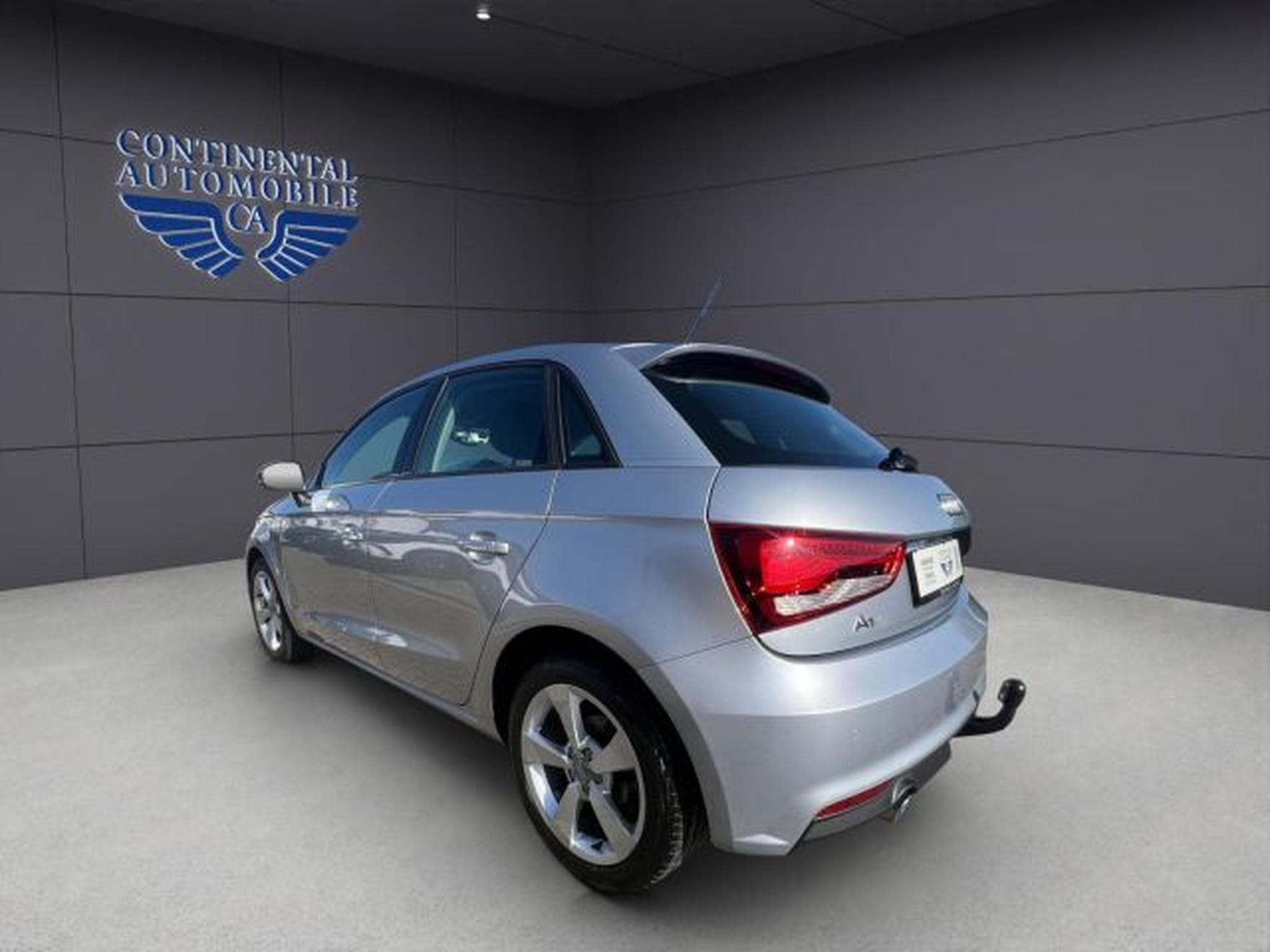 Audi A1 A1 Sportback NAVI,KLIMA,BIXENON,MFL,GRA,PDC (2018) - Foto 4