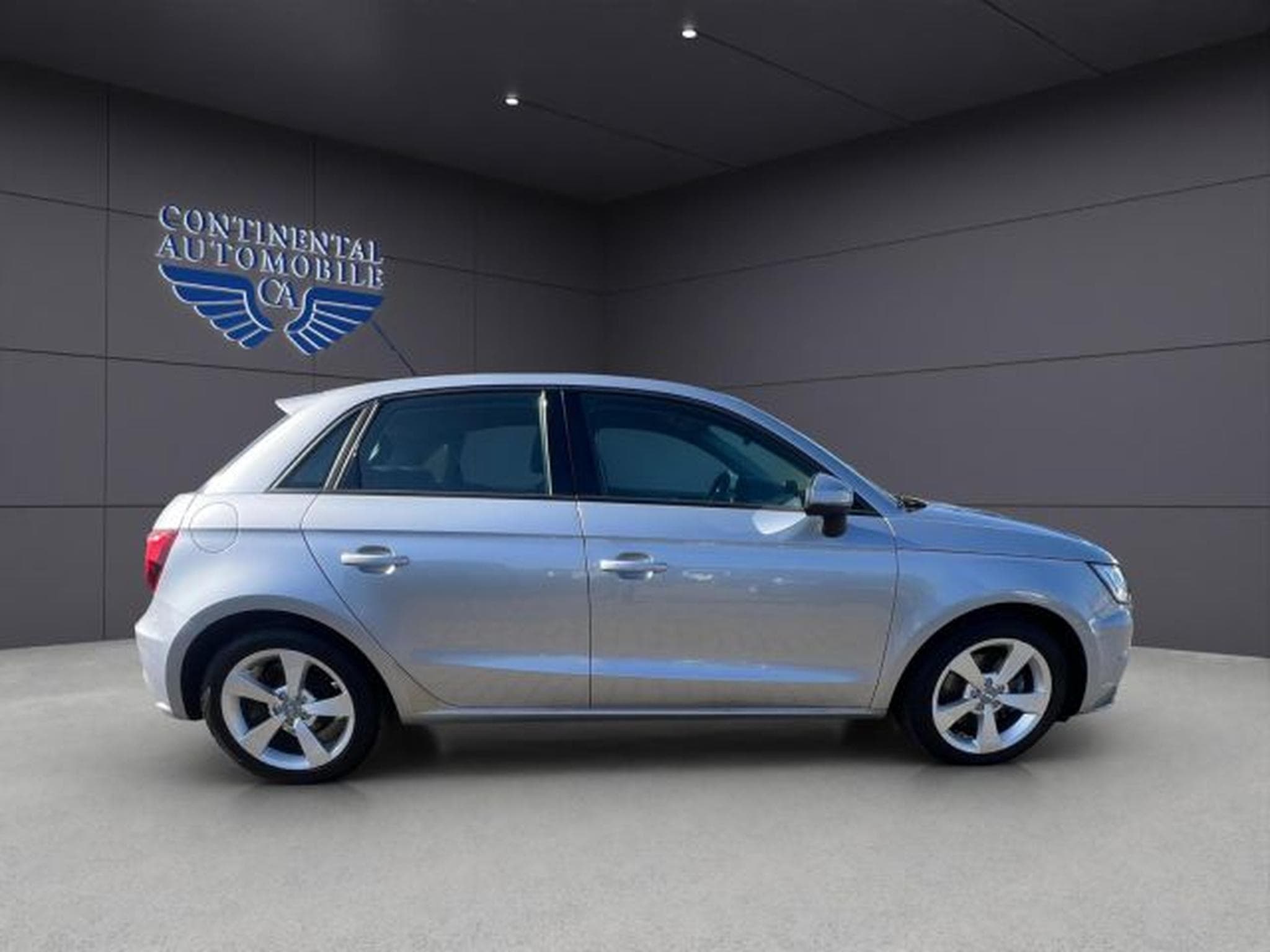Audi A1 A1 Sportback NAVI,KLIMA,BIXENON,MFL,GRA,PDC (2018) - Foto 5