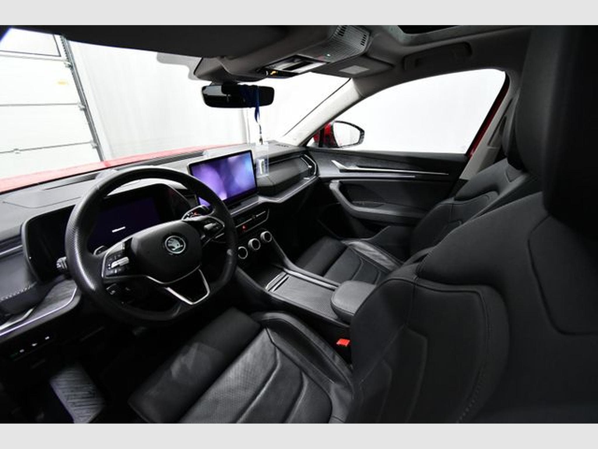 Skoda Kodiaq Kodiaq 2.0 TDI 4x4 Selection, AHK, DCC, Pano., L (2024) - Photo 5