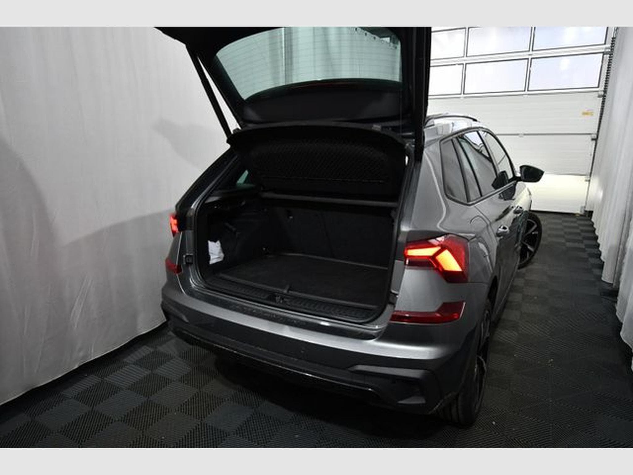 Skoda Kamiq Kamiq Monte Carlo, Pano, 18", Navi (2025) - Photo 4