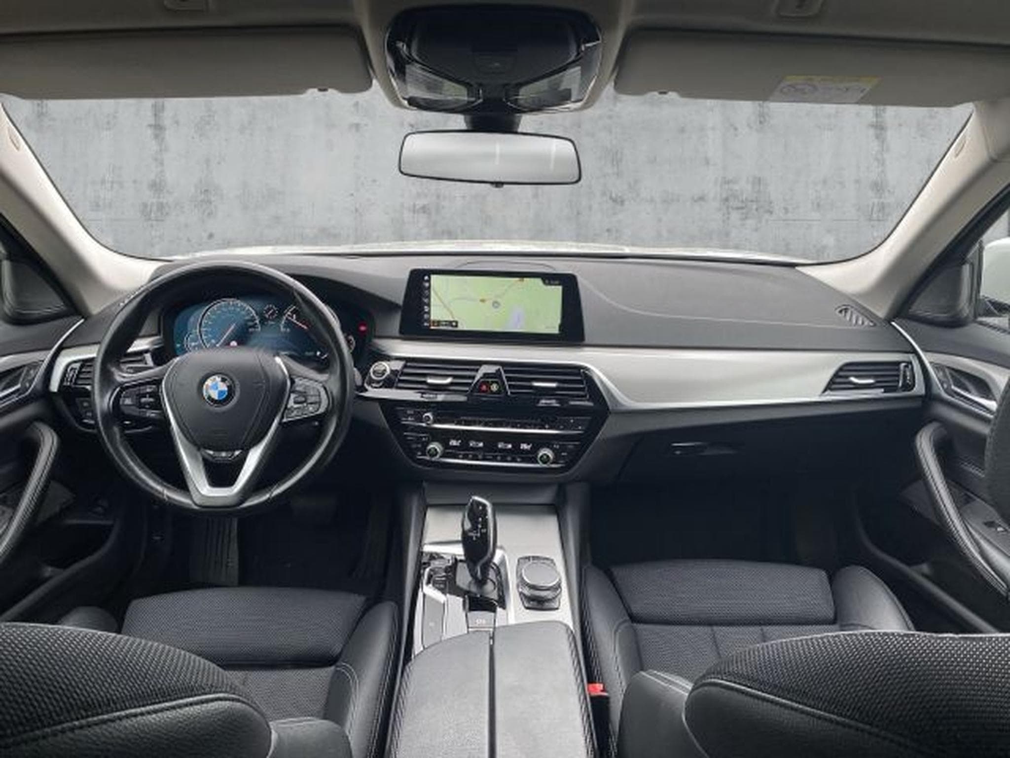 BMW 520 520d T Autom. Sport Line H&amp;K STAHZG Display Key (2017) - Photo 14