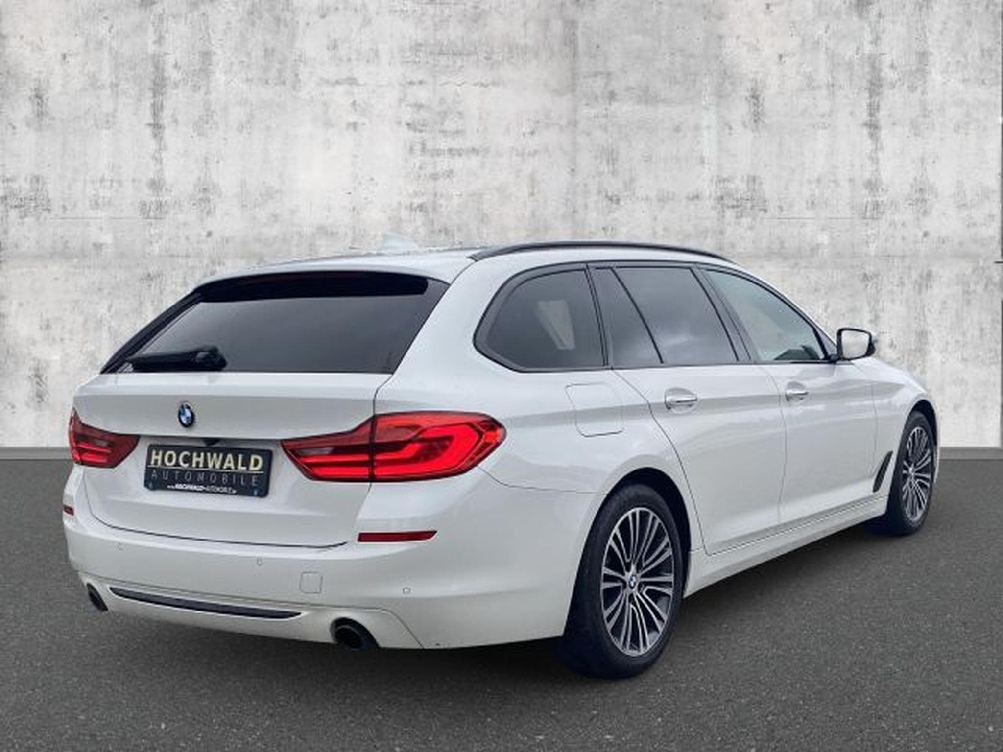 BMW 520 520d T Autom. Sport Line H&amp;K STAHZG Display Key (2017) - Photo 5