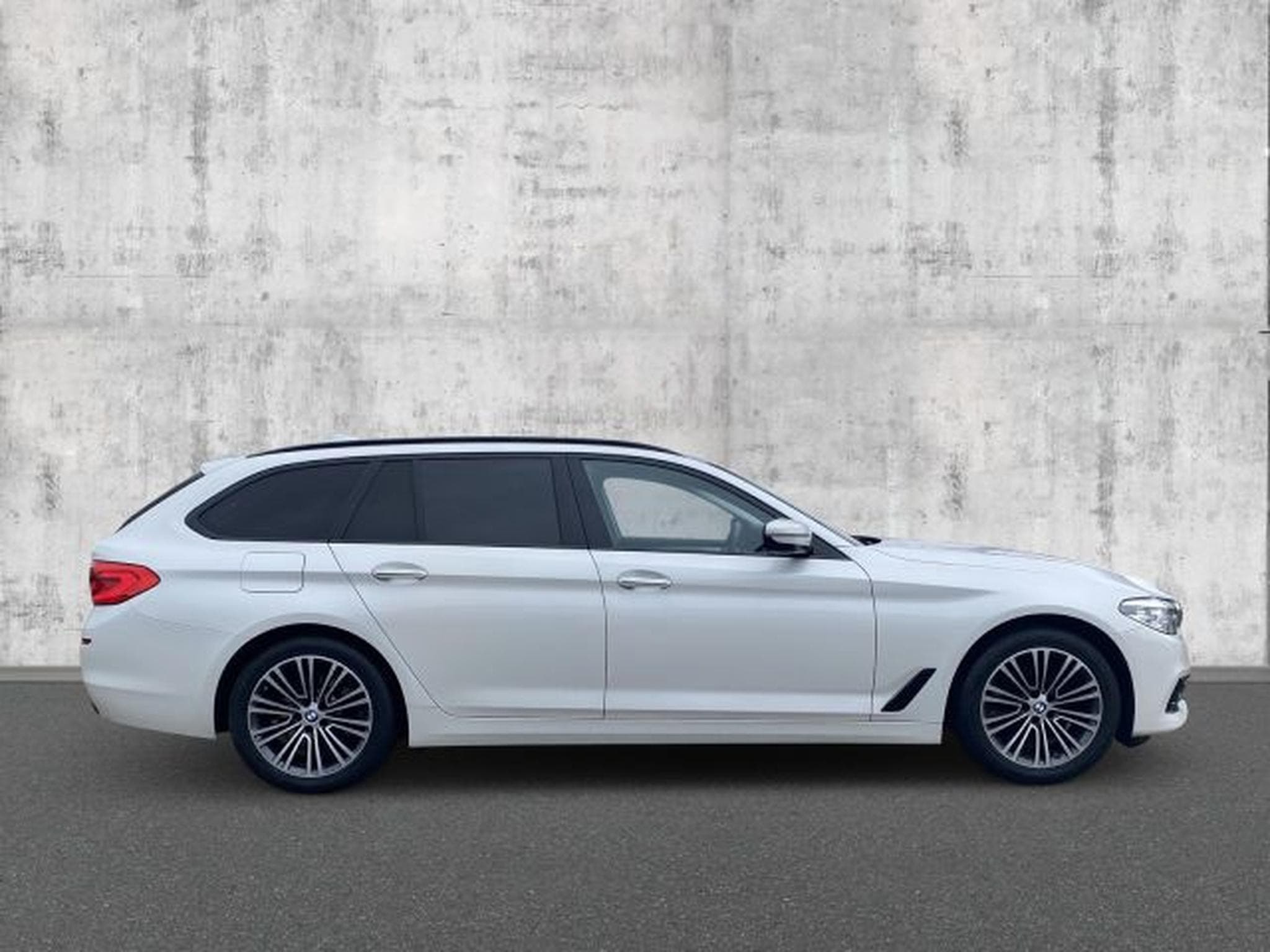 BMW 520 520d T Autom. Sport Line H&amp;K STAHZG Display Key (2017) - Photo 6