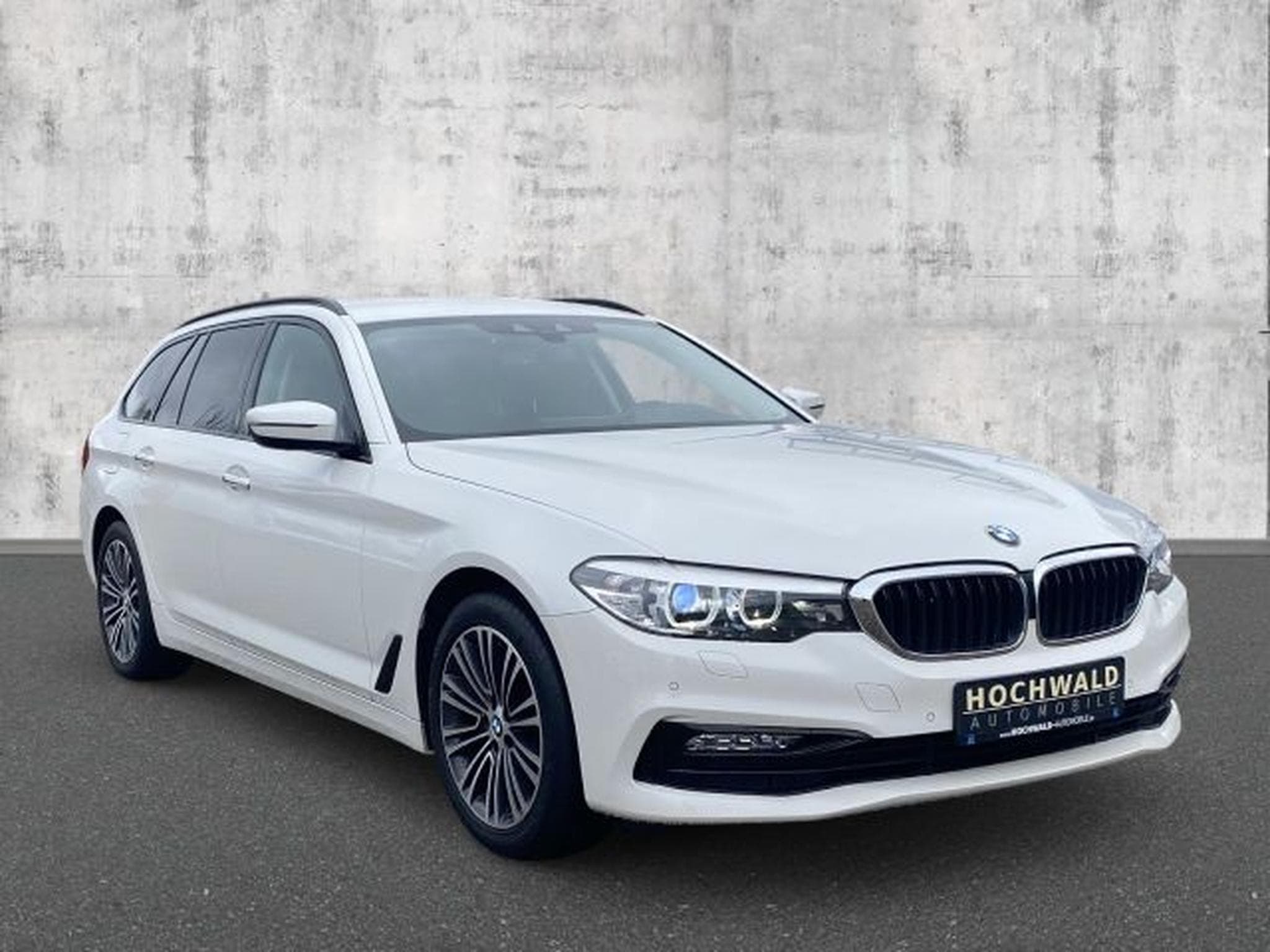 BMW 520 520d T Autom. Sport Line H&amp;K STAHZG Display Key (2017) - Photo 7