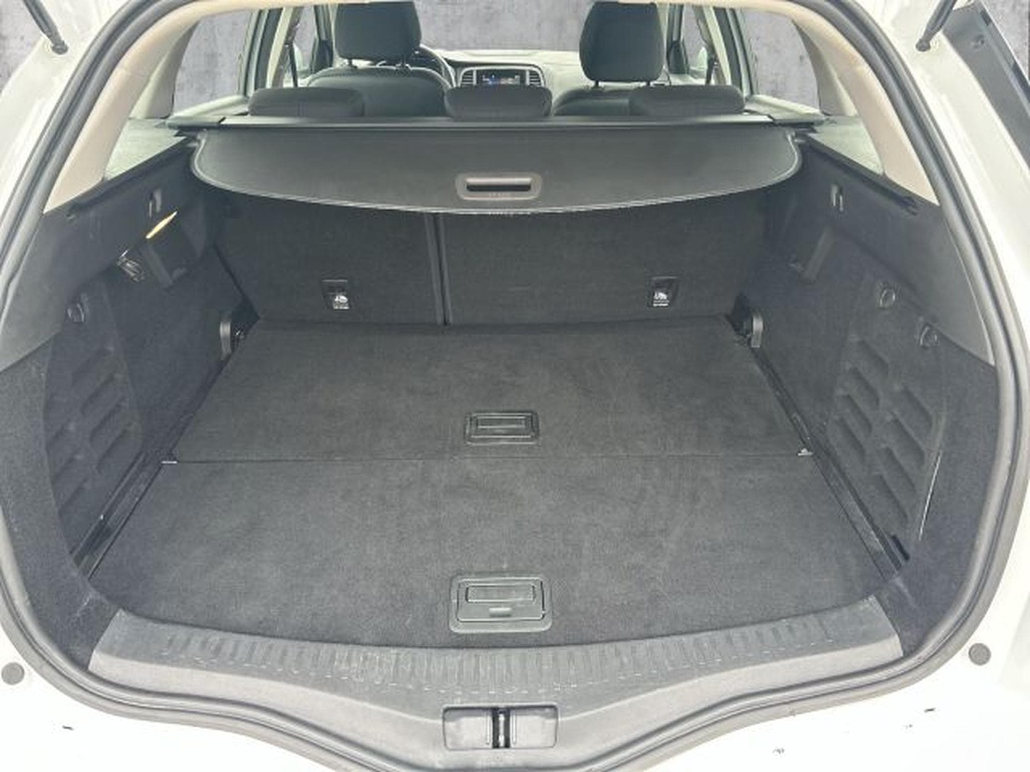 Renault Megane Megane Grandtour 1.5 dCi Equilibre NAVI M.LED (2022) - Foto 10