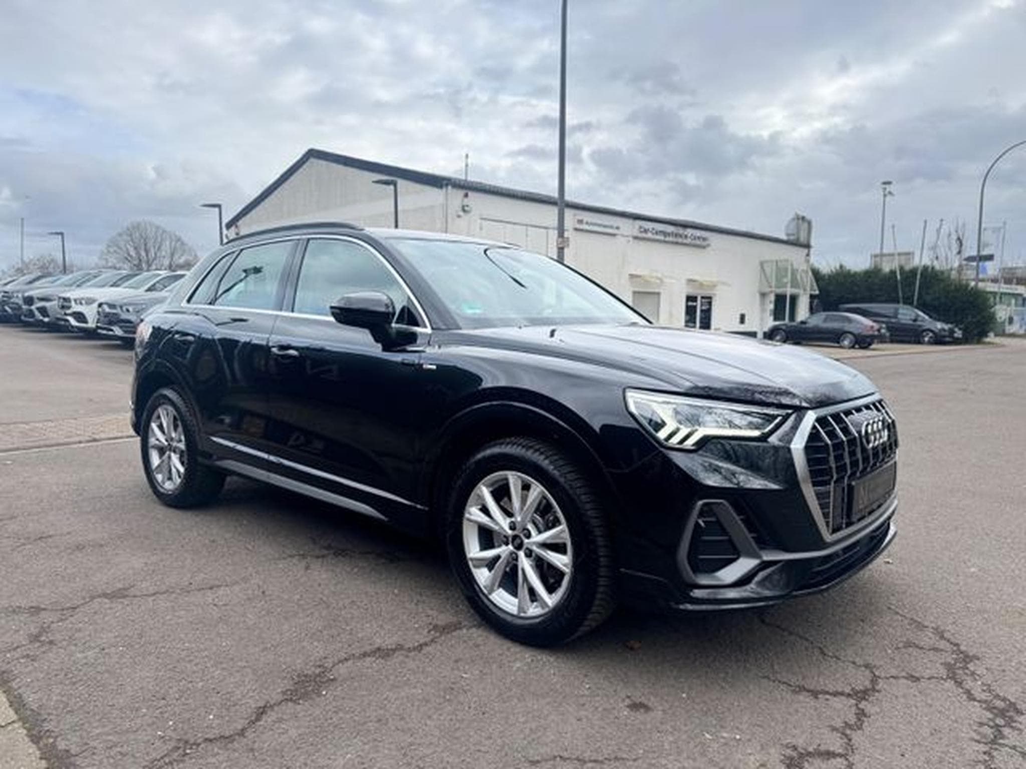 Audi Q3 Q3 45 TFSI E 3x S-LINE *LED*VIRTUAL*NAVI*VOLL* (2021) - Photo 4