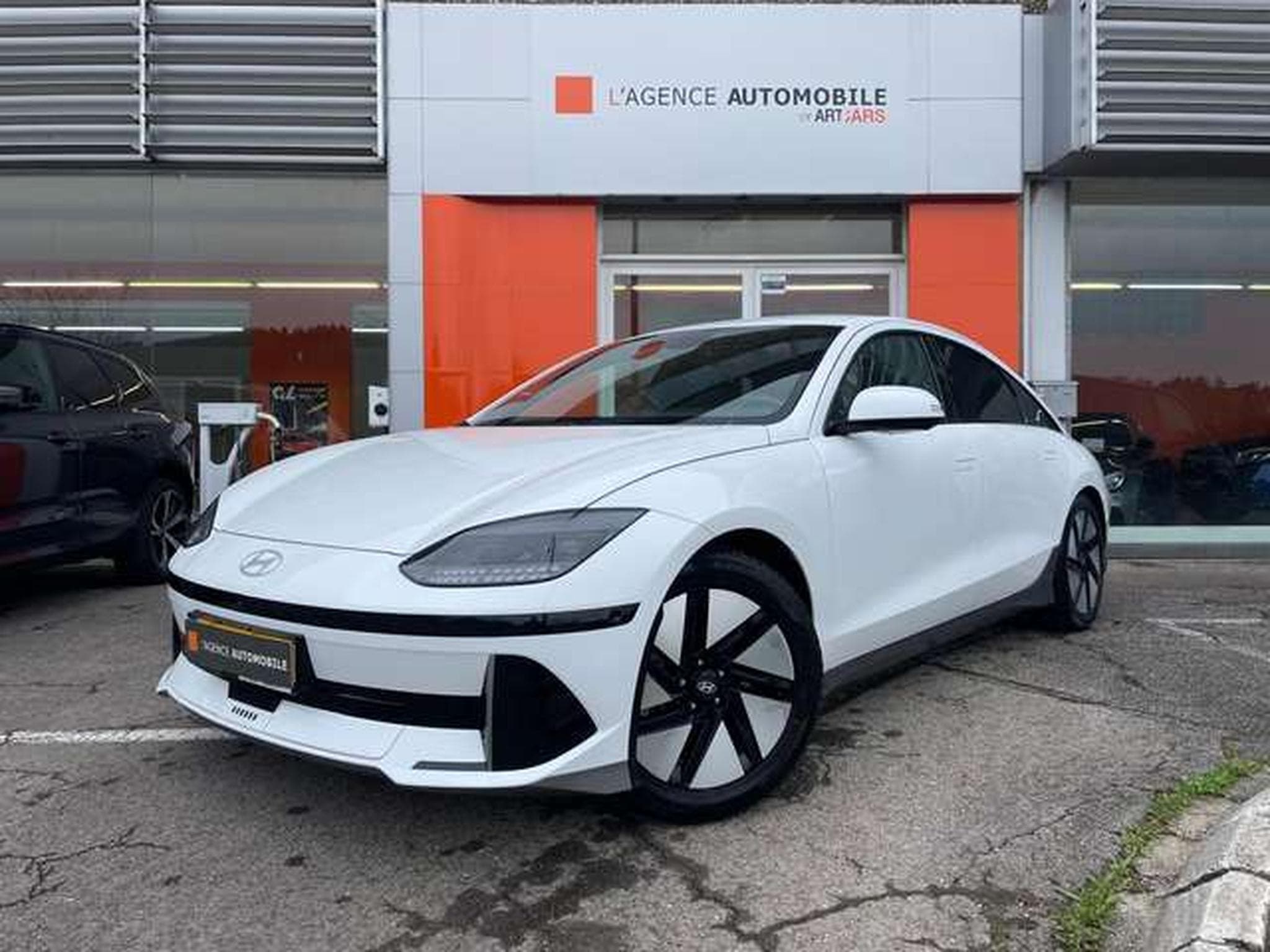 Hyundai IONIQ 6 IONIQ 6 77,4 kWh Dynamiq (2024) - Photo 2