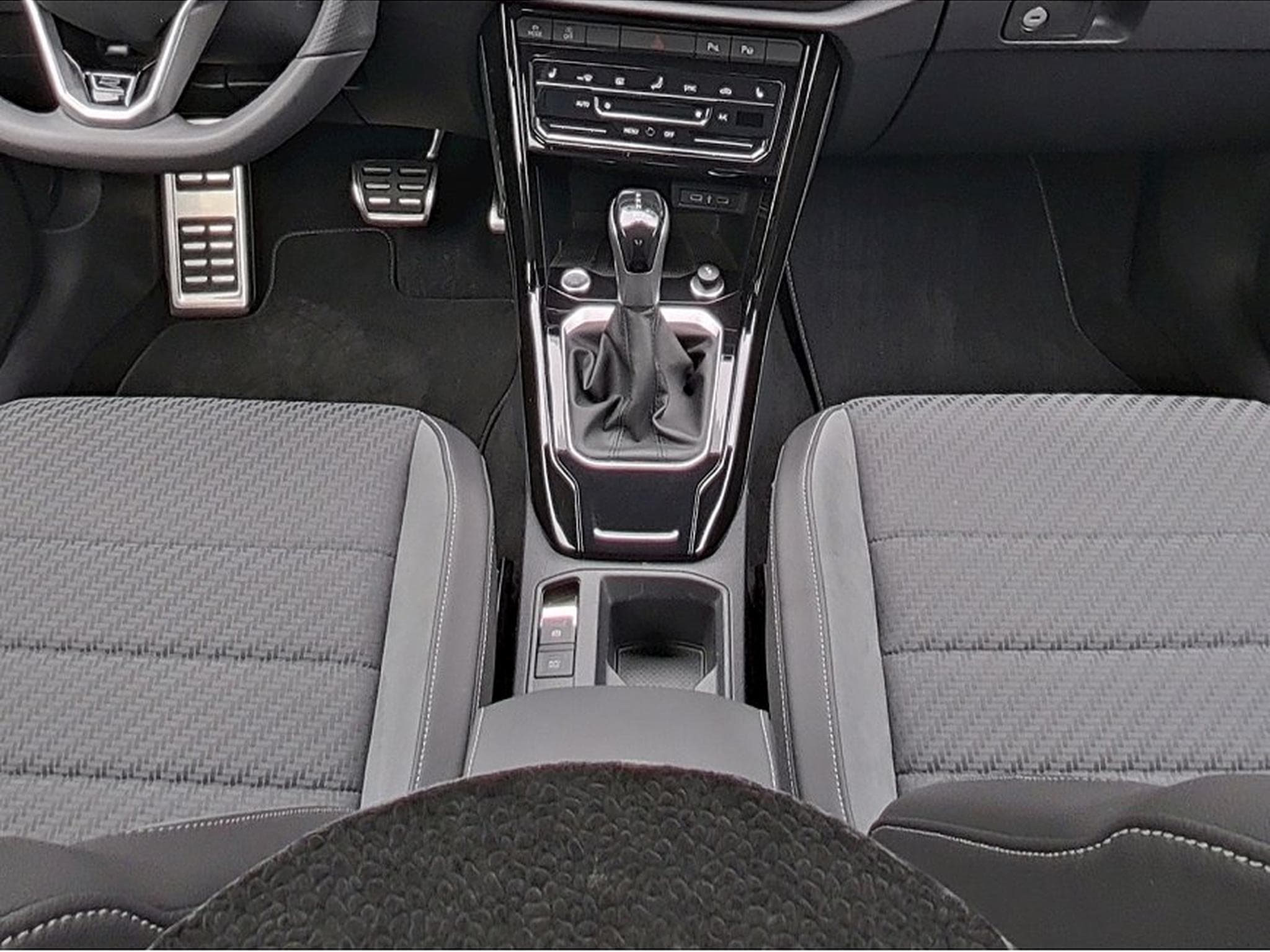 VW T-Roc (2024) - Photo 12