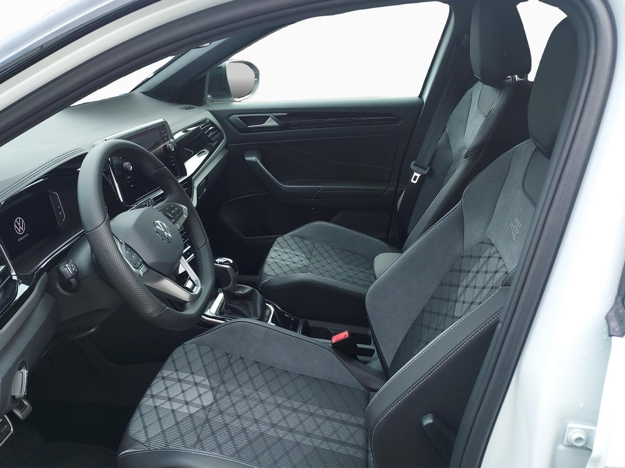 VW T-Roc R-Line (2026) - Photo 9