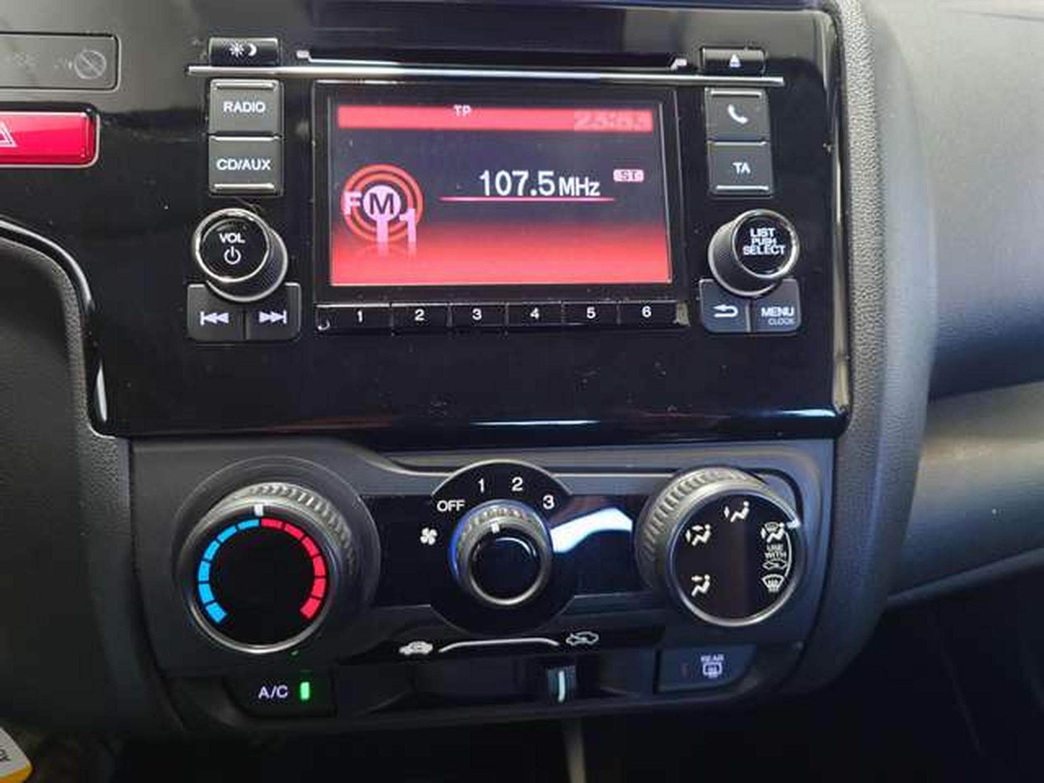 Honda Jazz Jazz 1.3i-VTEC Trend bvm6 (2017) - Foto 9
