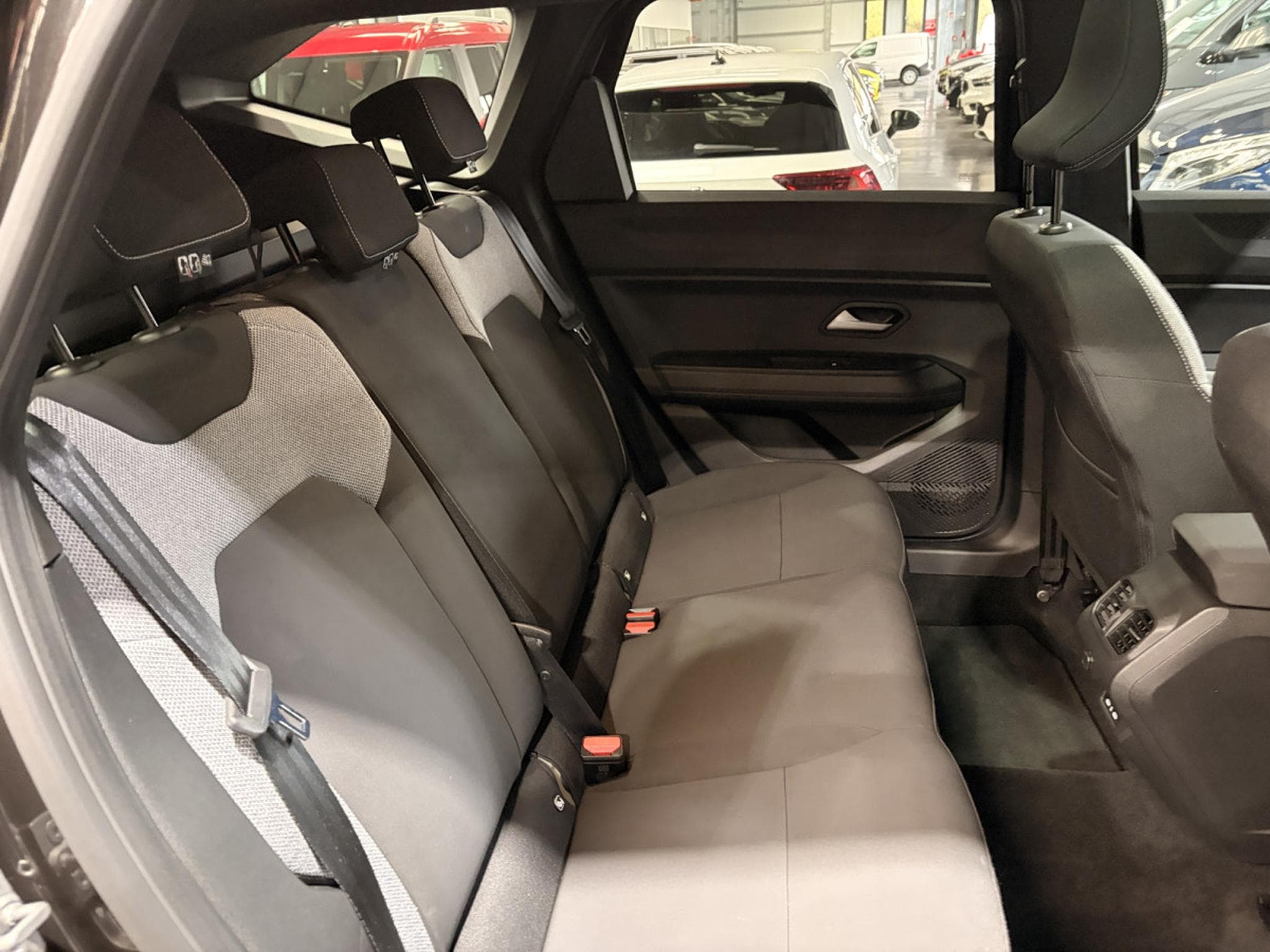 Dacia Bigster 1.8 Journey Hybrid 155HP (2026) - Photo 9