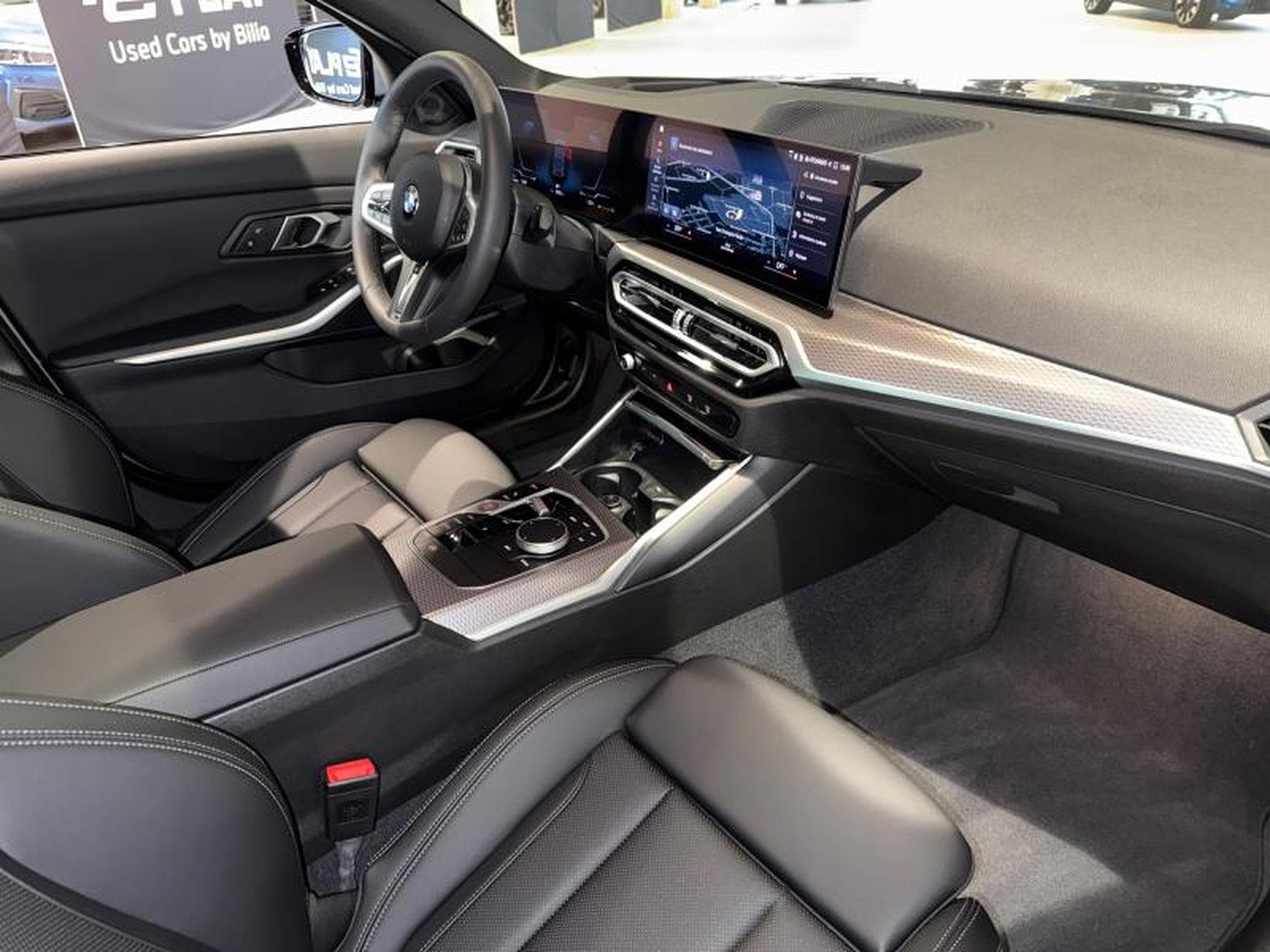 BMW 320 320i M-Sport (2024) - Photo 12