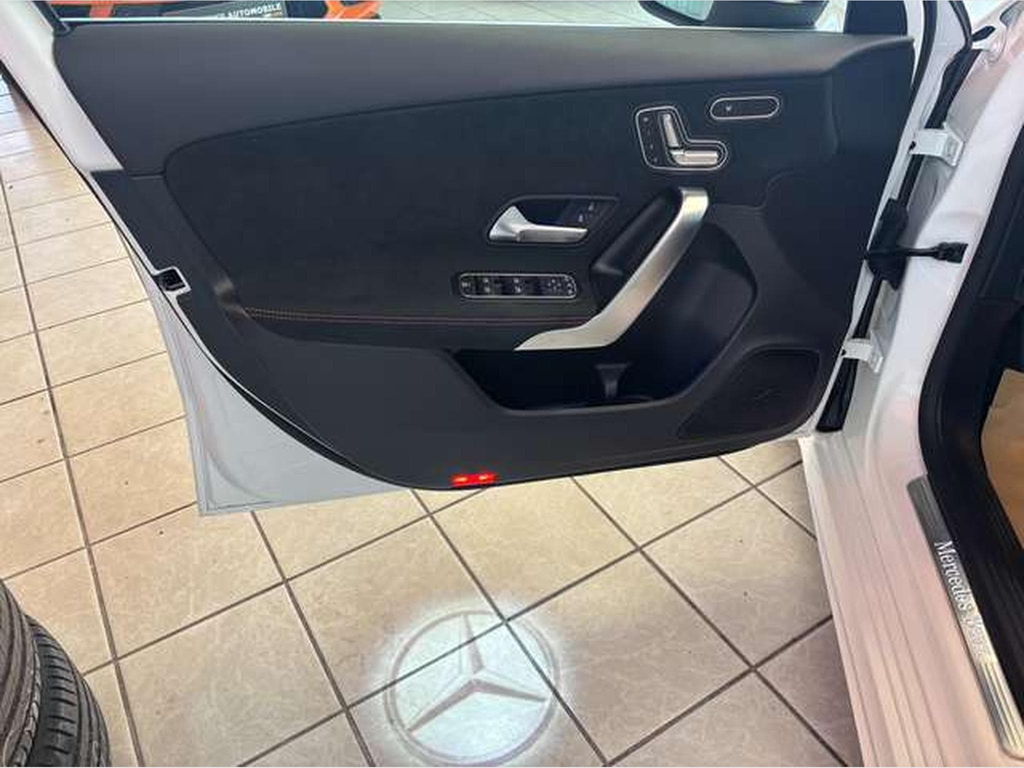 Mercedes A 250 4Matic 8G-DCT Pro Advanced-MAX 48 MOIS DE GARANTIE (2024) - Photo 12