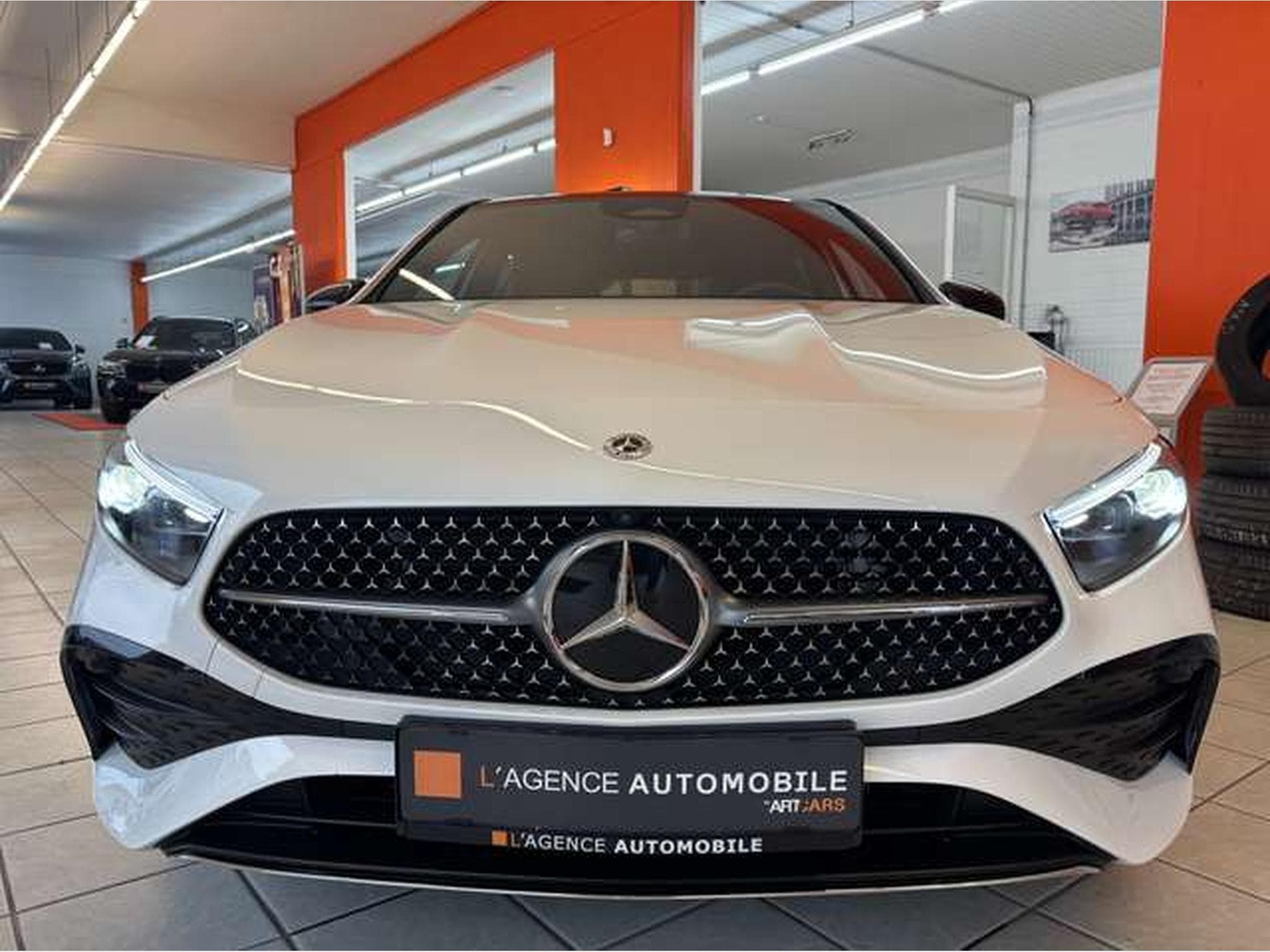 Mercedes A 250 4Matic 8G-DCT Pro Advanced-MAX 48 MOIS DE GARANTIE (2024) - Photo 4
