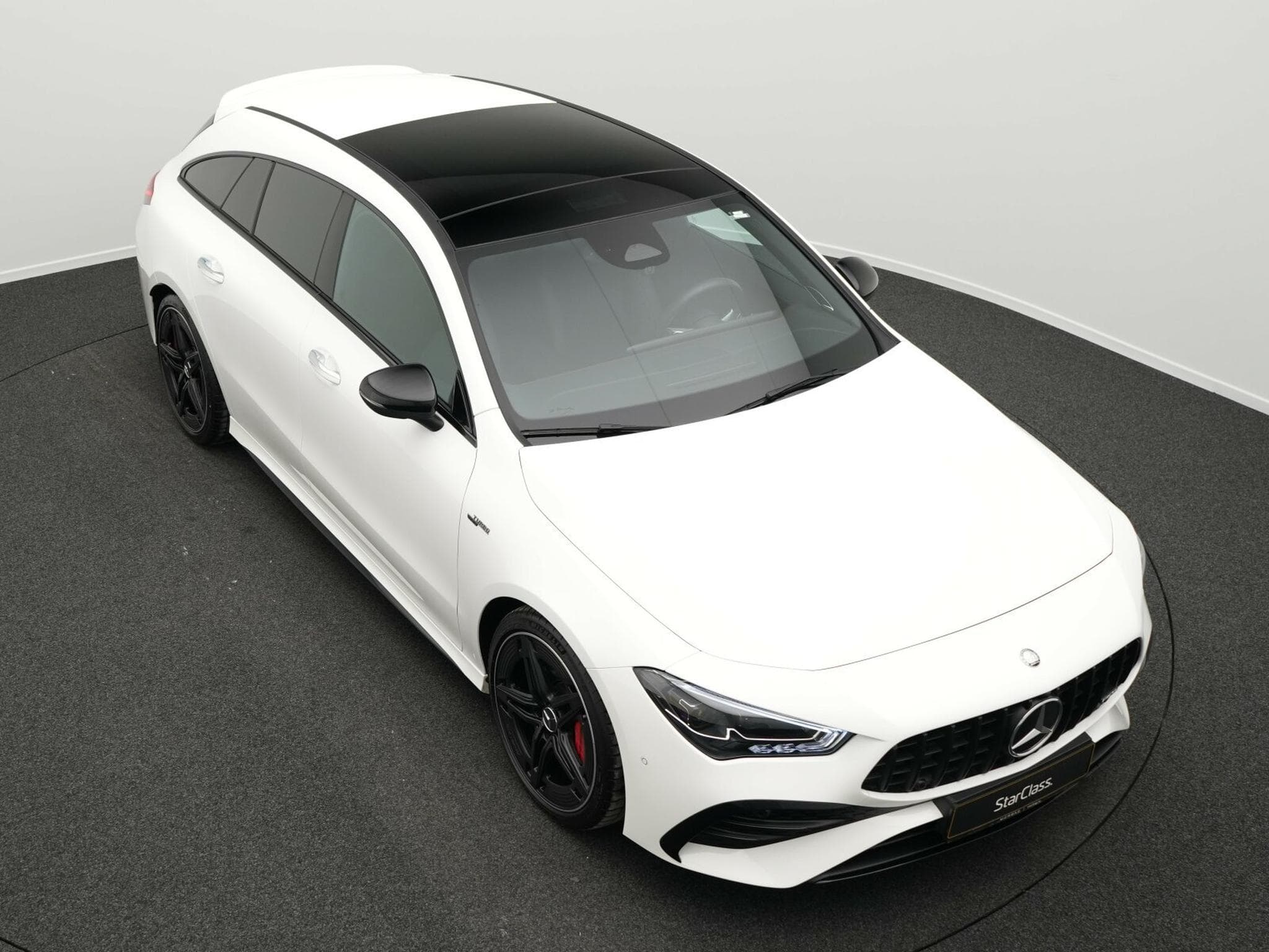 Mercedes CLA 35 AMG 4MATIC Pano+Kamera+Bur (2025) - Photo 10