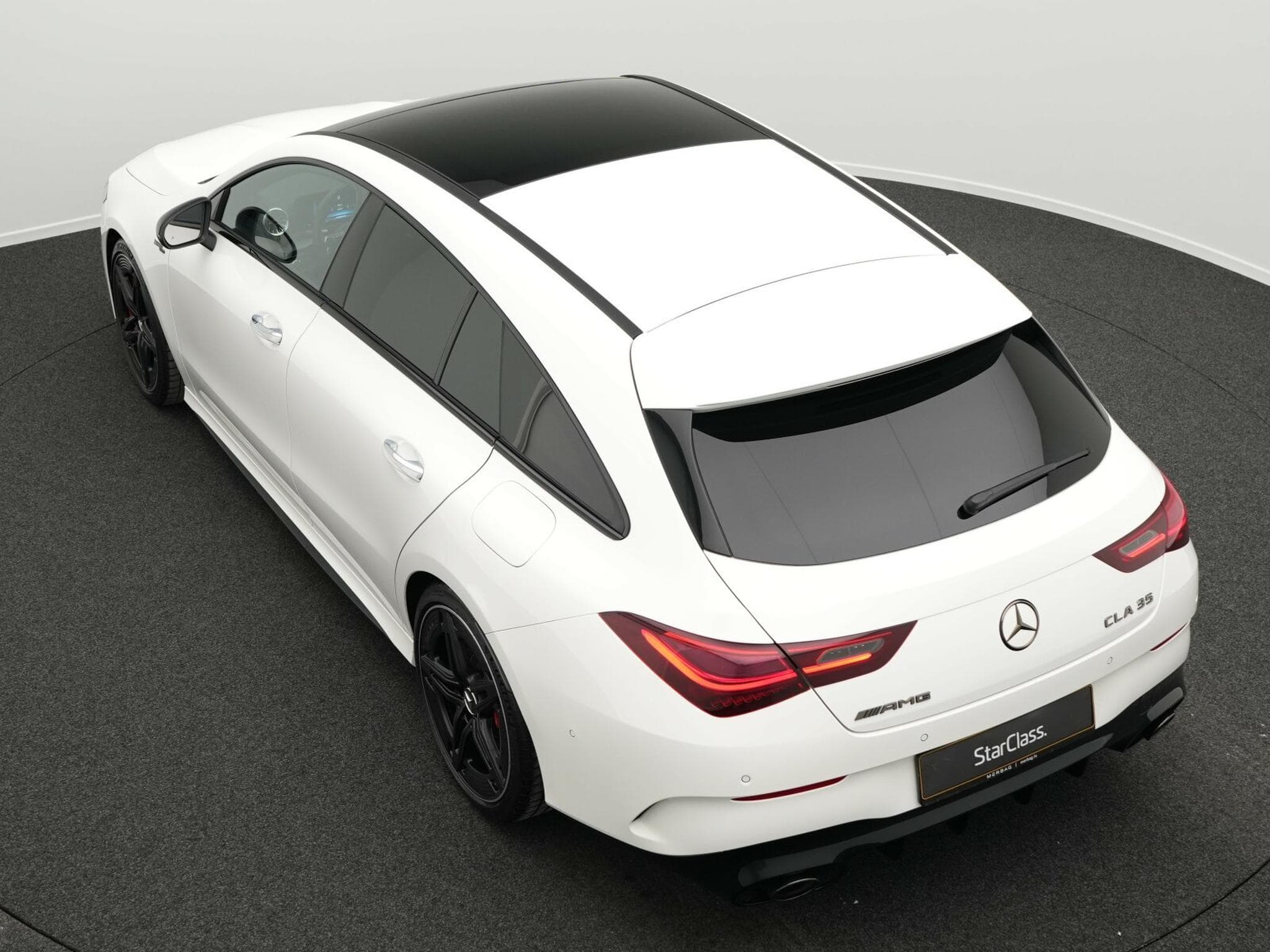 Mercedes CLA 35 AMG 4MATIC Pano+Kamera+Bur (2025) - Photo 11