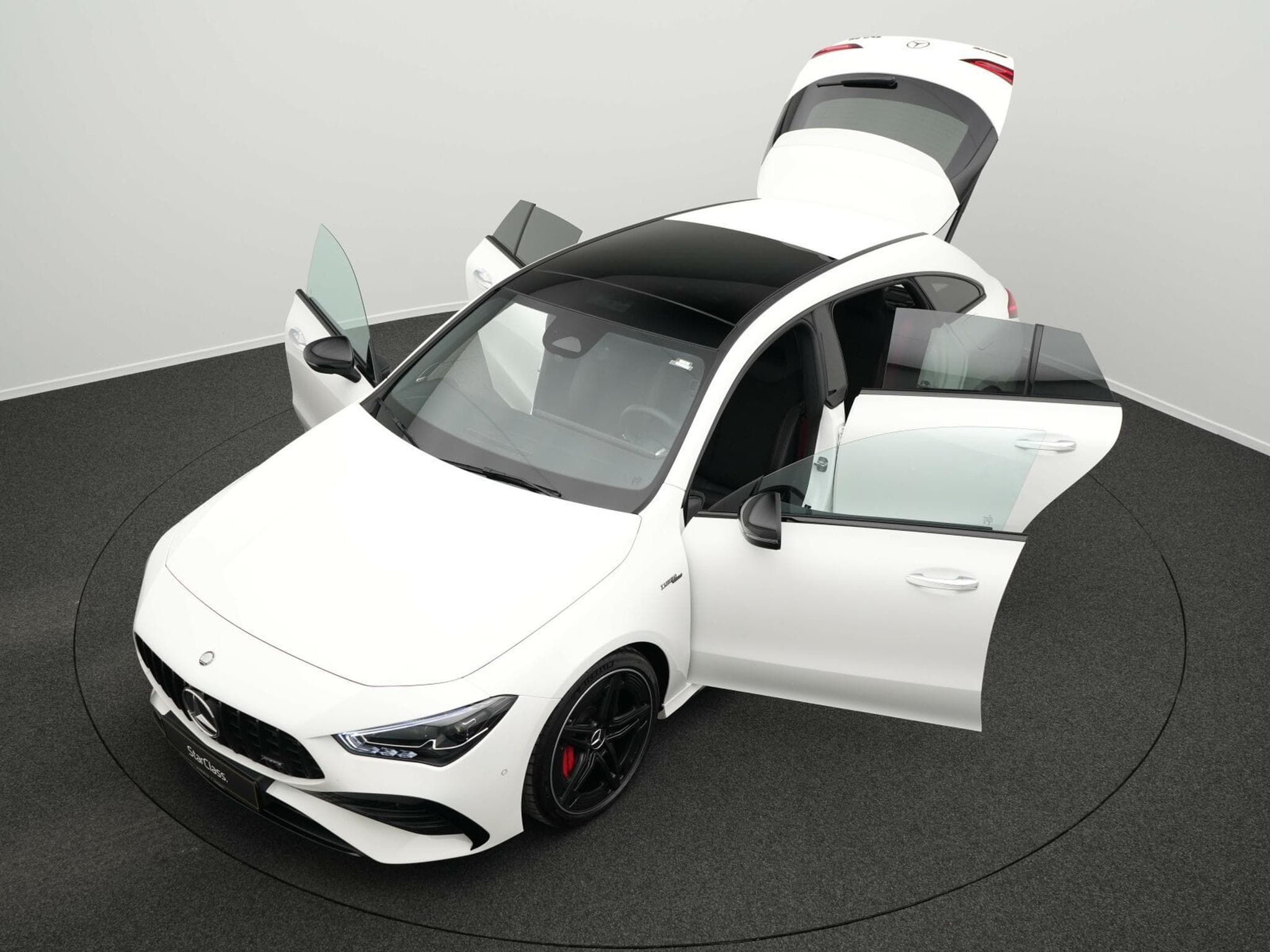 Mercedes CLA 35 AMG 4MATIC Pano+Kamera+Bur (2025) - Photo 12