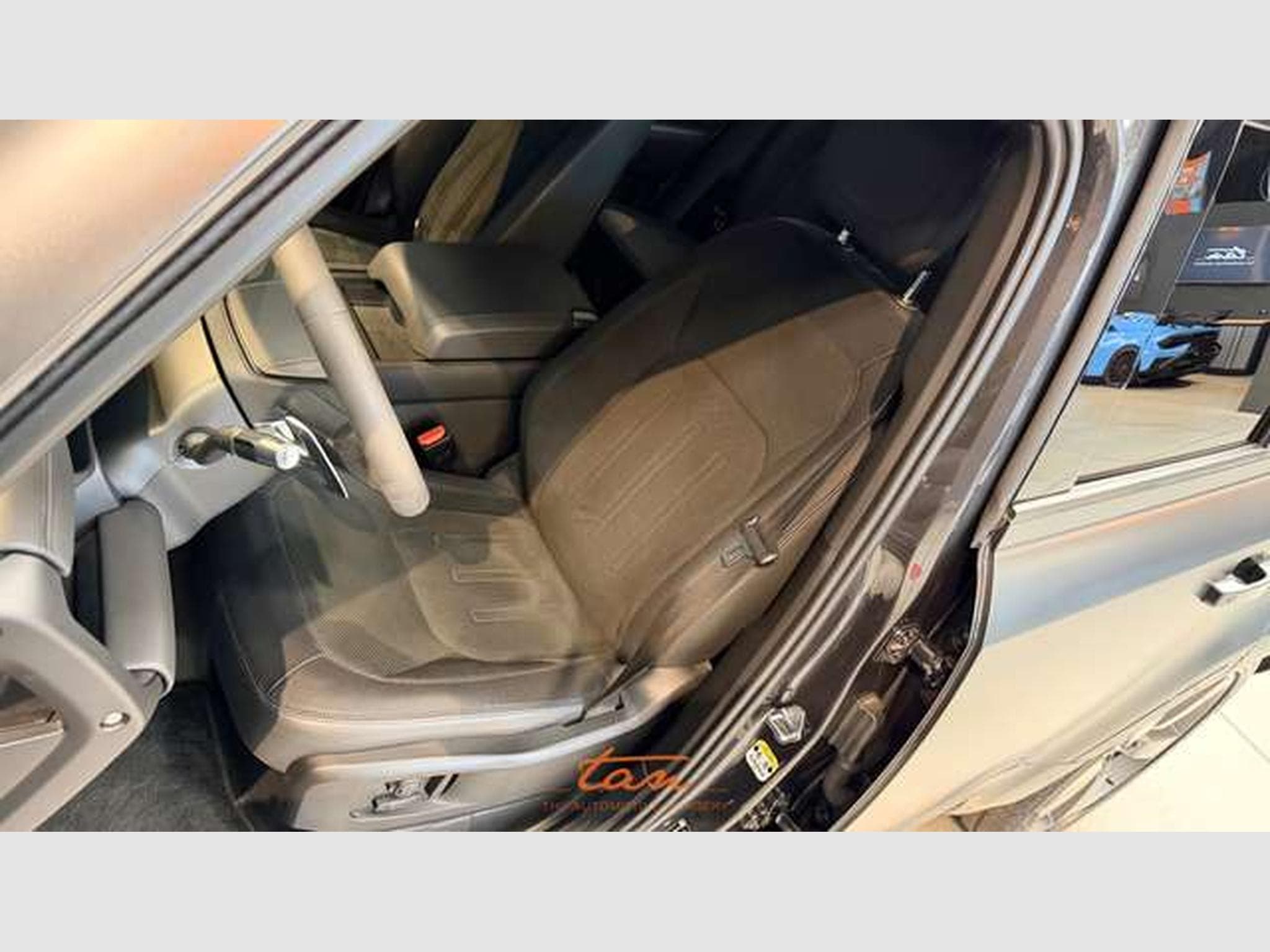 Land-Rover Defender 110 5.0 V8 P525 Carpathian Edition (2022) - Foto 13