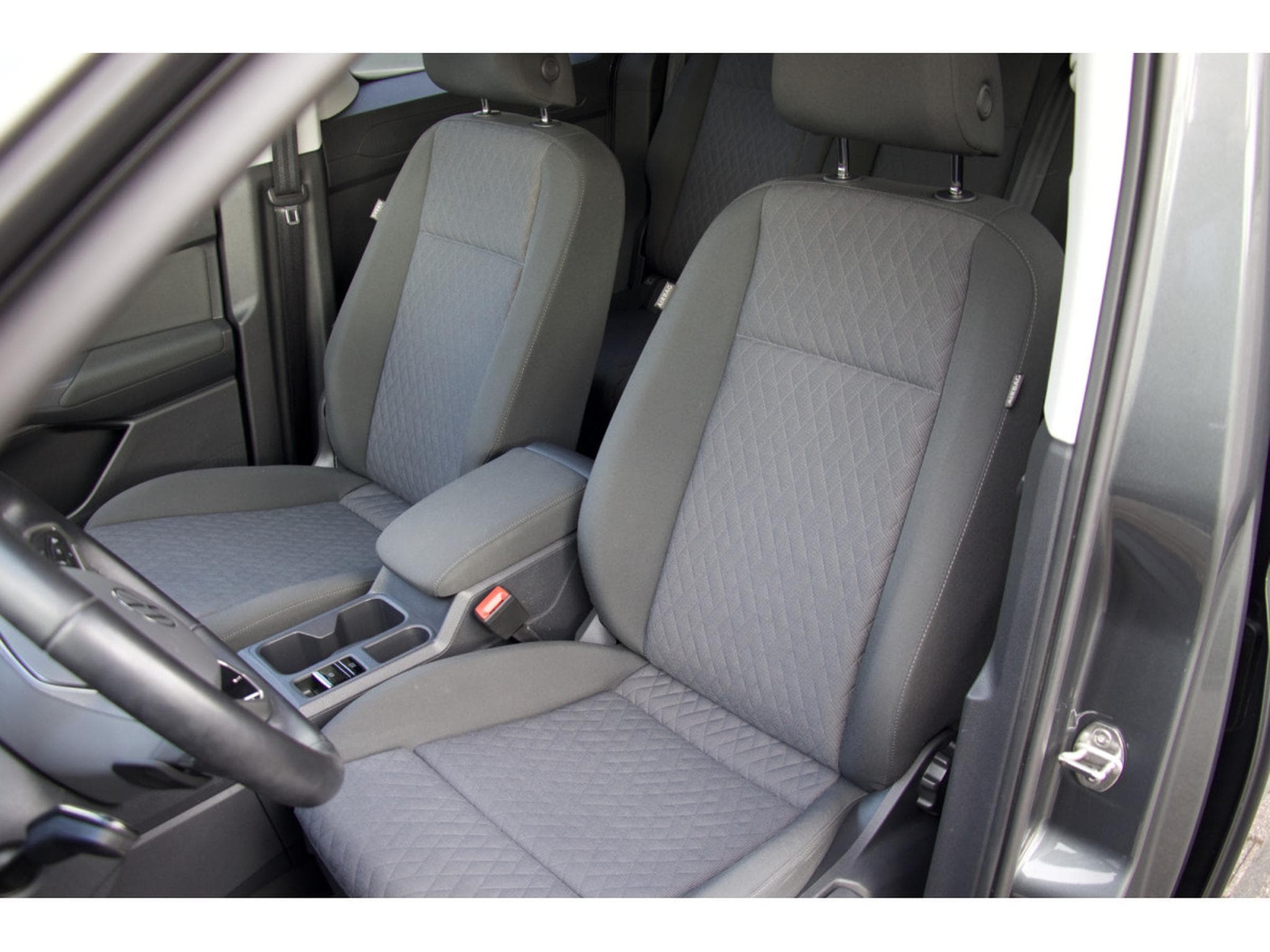 VW Caddy 1.5 TSI DSG Life (2024) - Photo 6