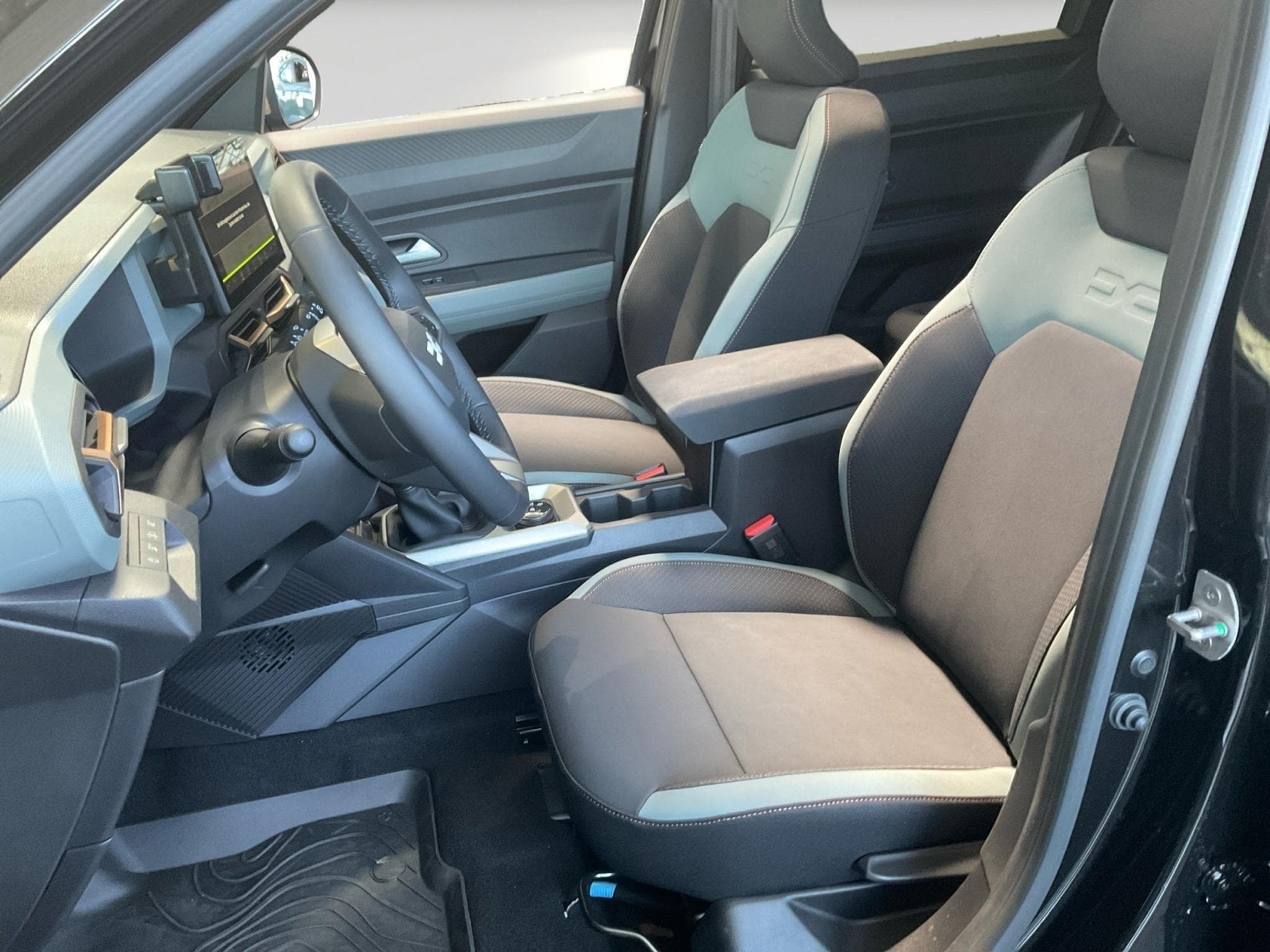 Dacia Bigster Extreme TCe 130 4x4 (2025) - Photo 8