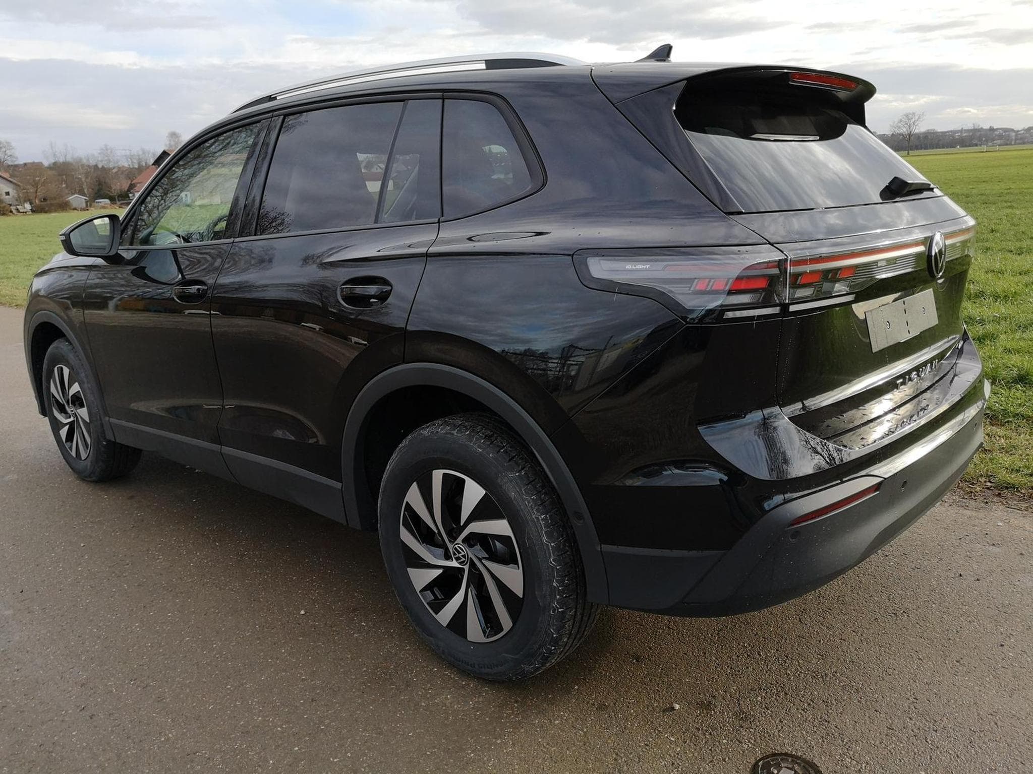 VW Tiguan 2.0 TDI 110 kW Life (2026) - Photo 2
