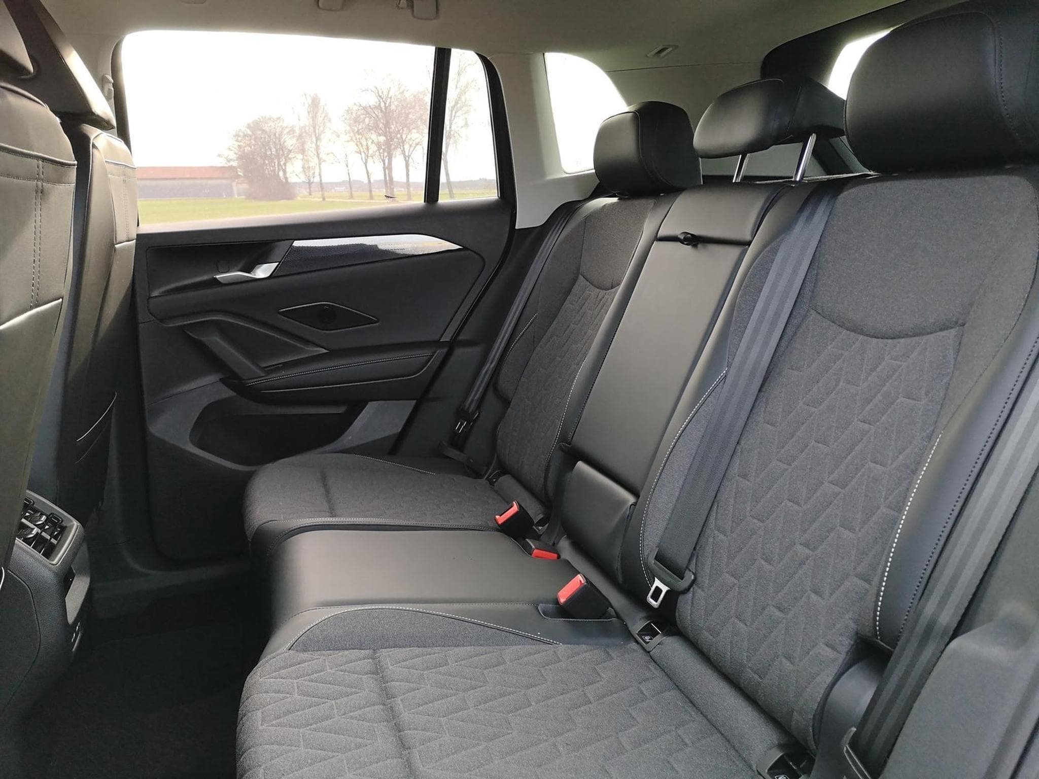 VW Tiguan 2.0 TDI 110 kW Life (2026) - Photo 9
