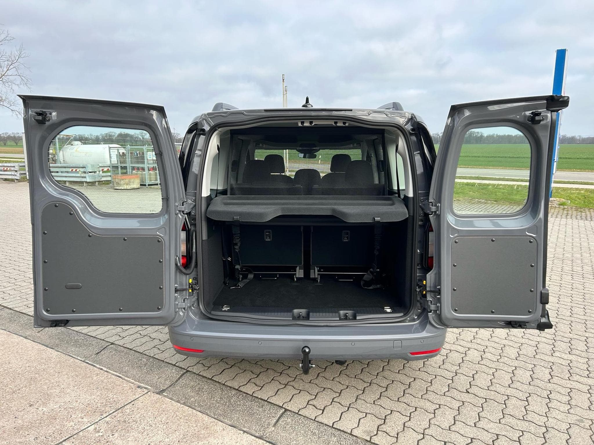 VW Caddy Life Maxi (2026) - Photo 18