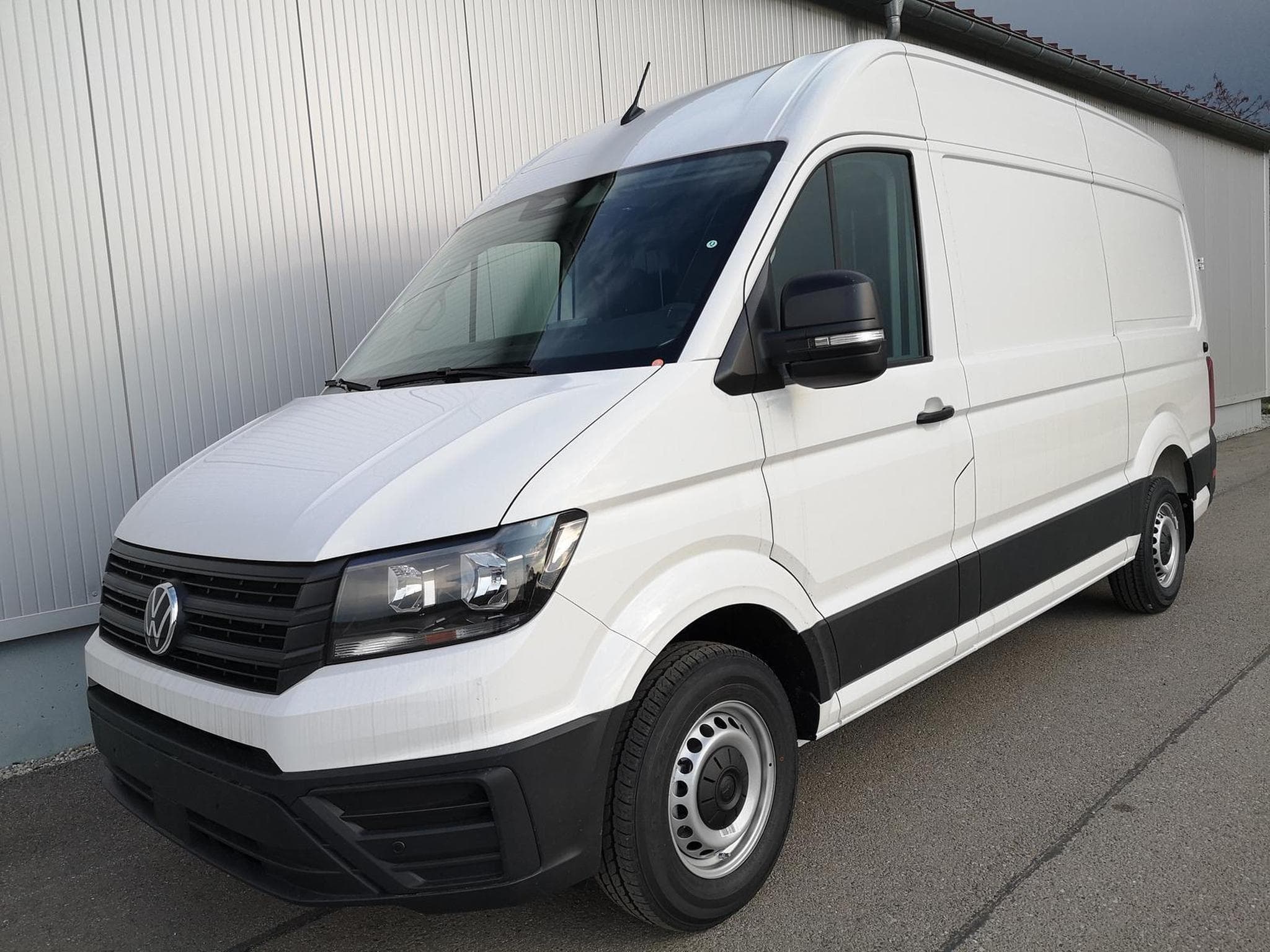 VW Crafter Kasten 35 mittellang Hochdach FWD (2026) - Foto 1